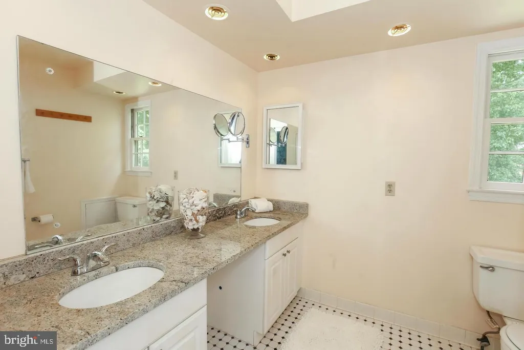 Additional image 9 of 8712 Seven Locks Road, Bethesda, MD 20817