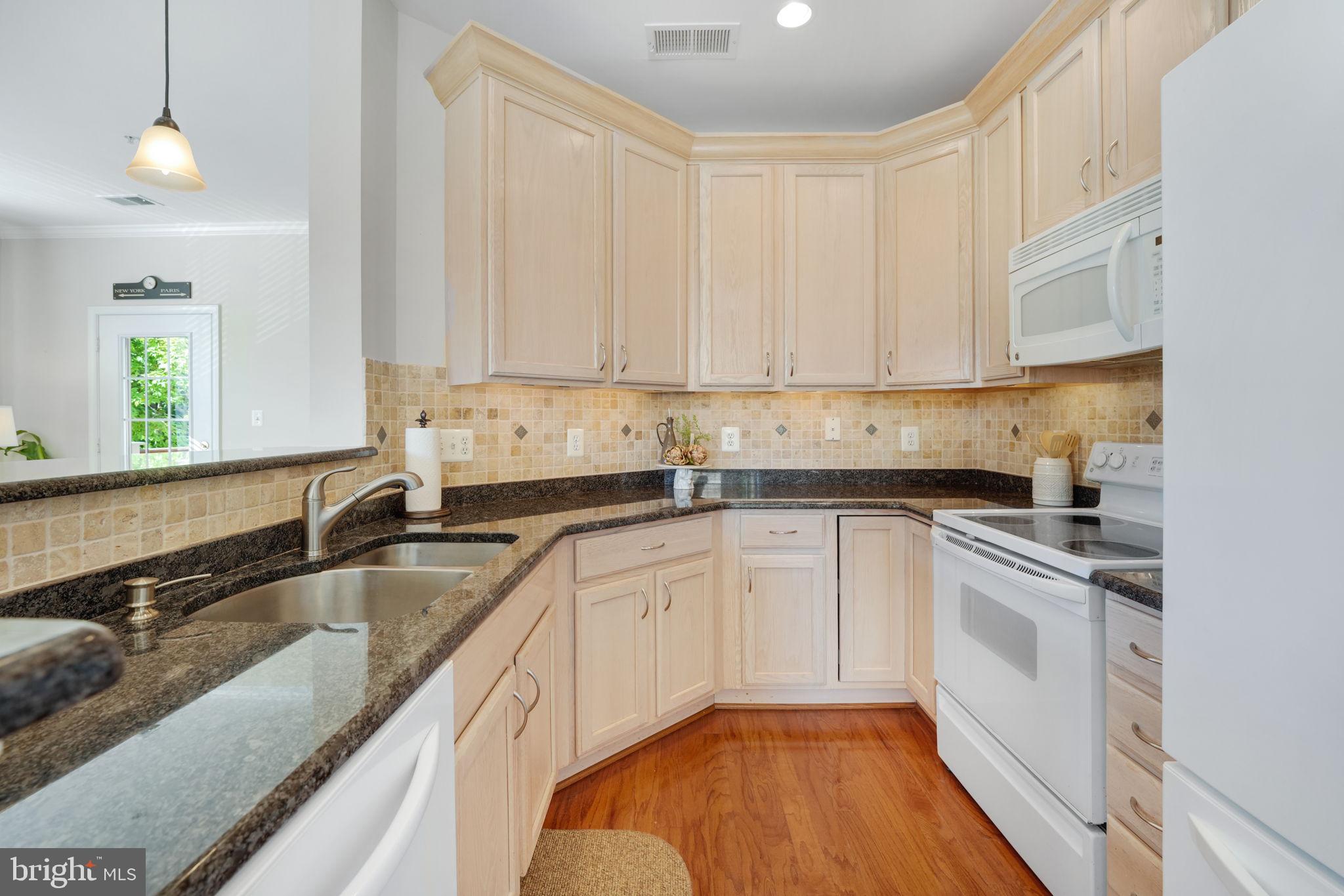 WINDY HILL - Residential