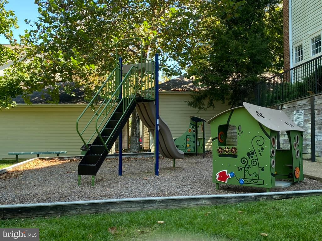 WINDY HILL - Residential