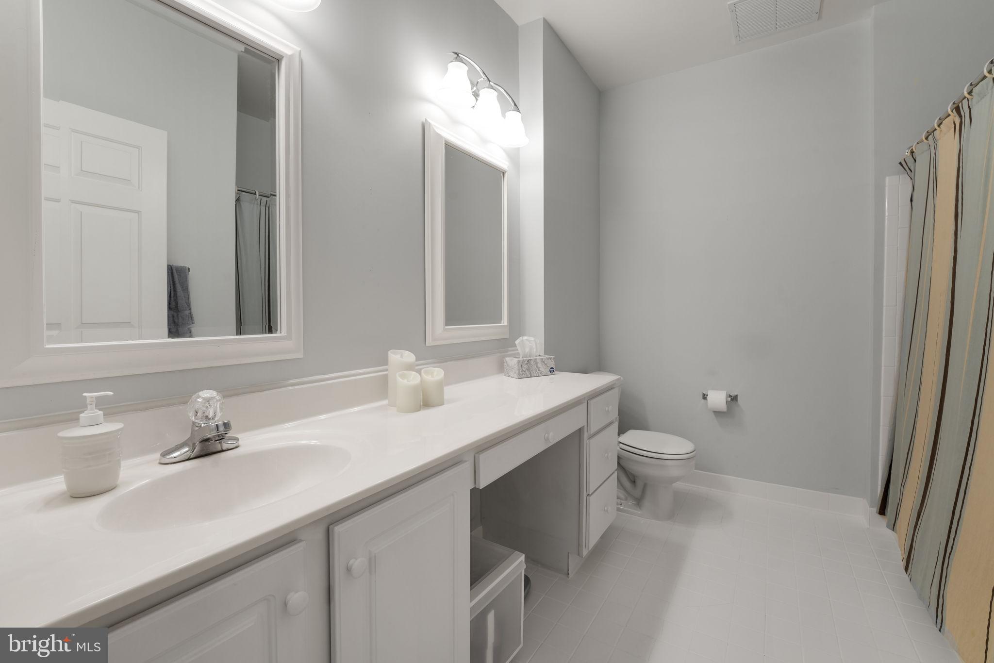 WINDY HILL - Residential