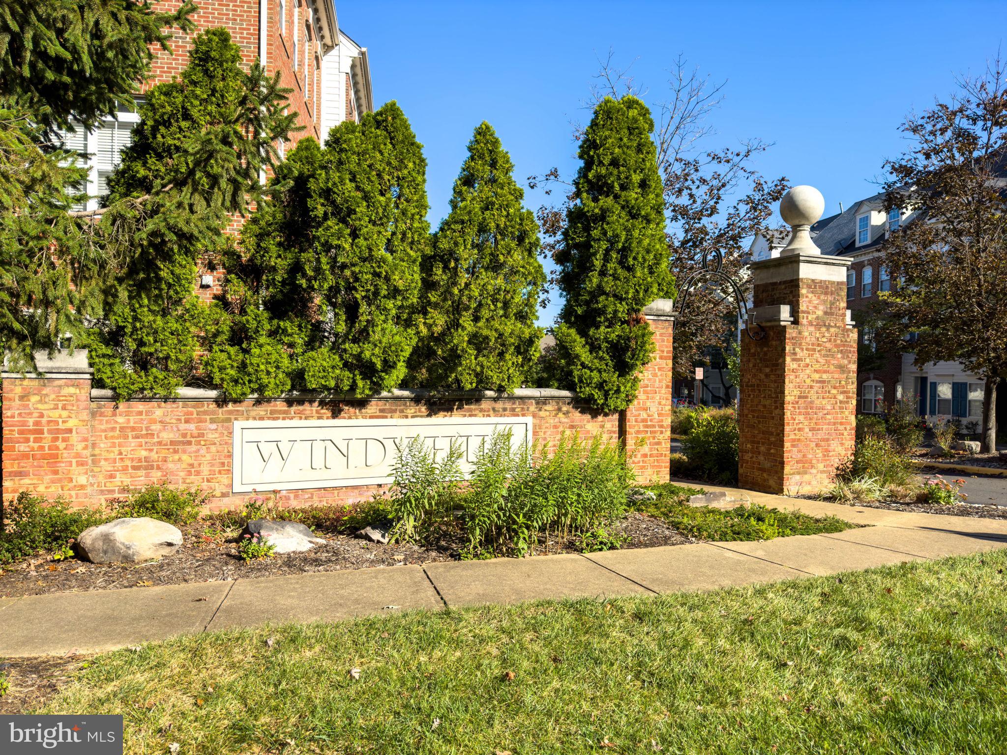 WINDY HILL - Residential