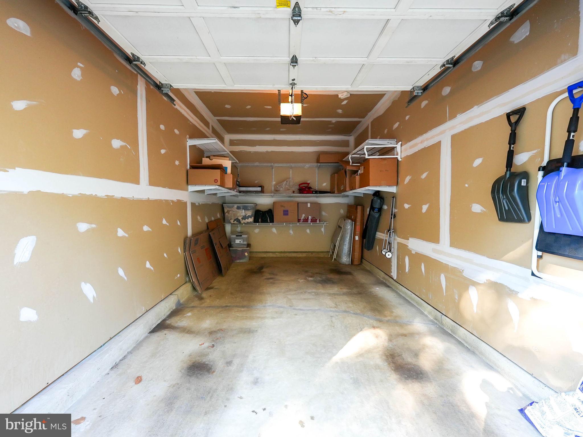 WINDY HILL - Residential