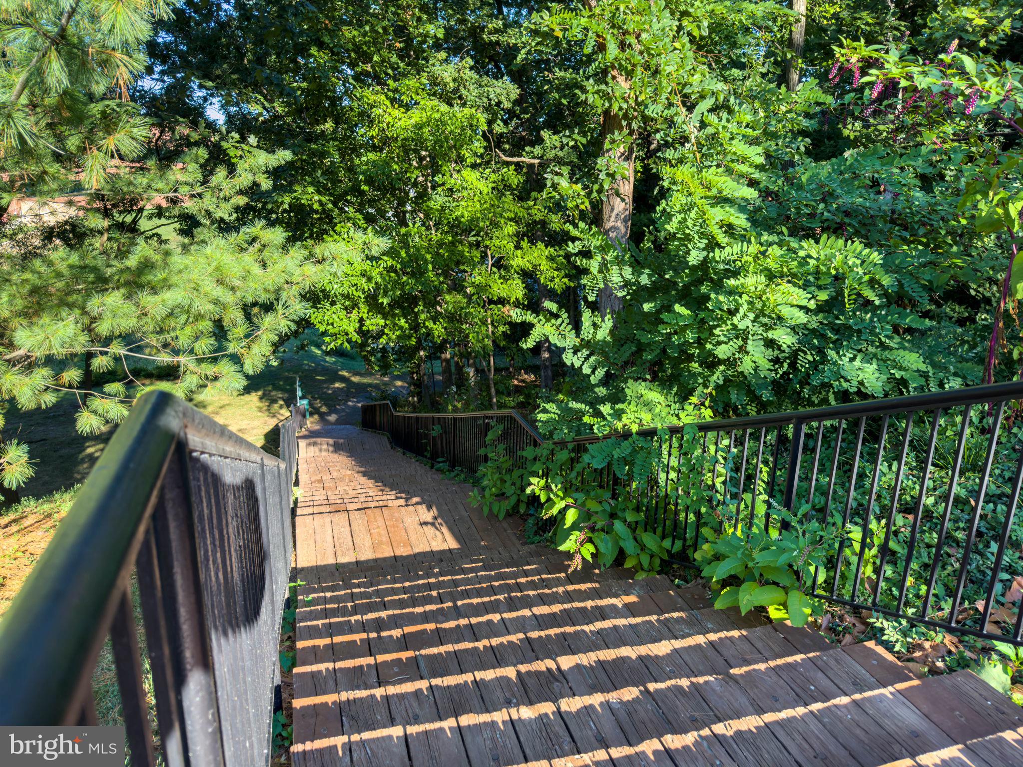 WINDY HILL - Residential