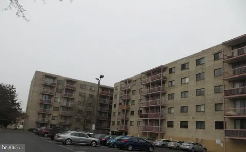 130 Slade Avenue Unit 301, Pikesville, MD MLS: MDBC2118750