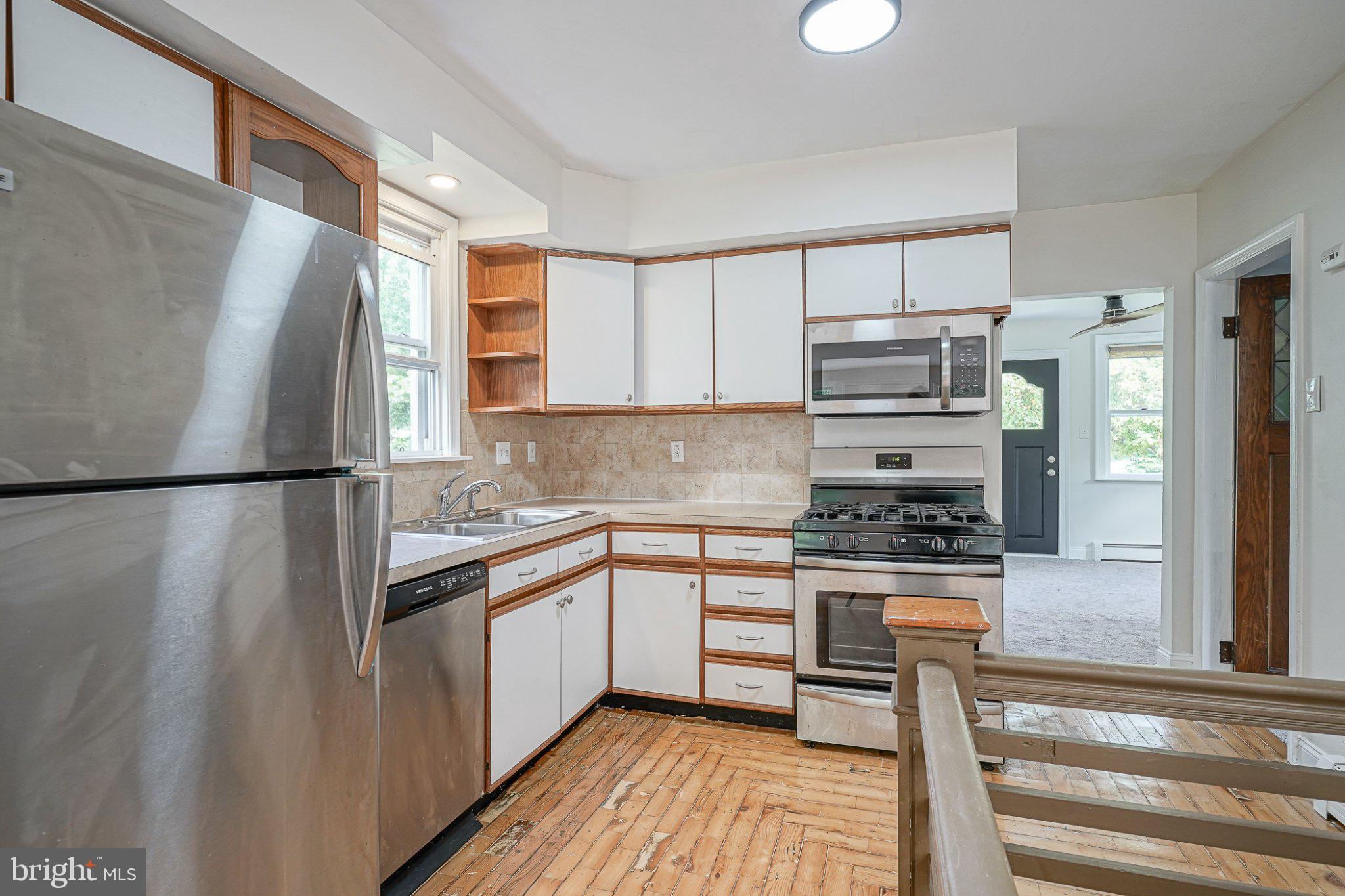 538 ALEXANDER AVENUE