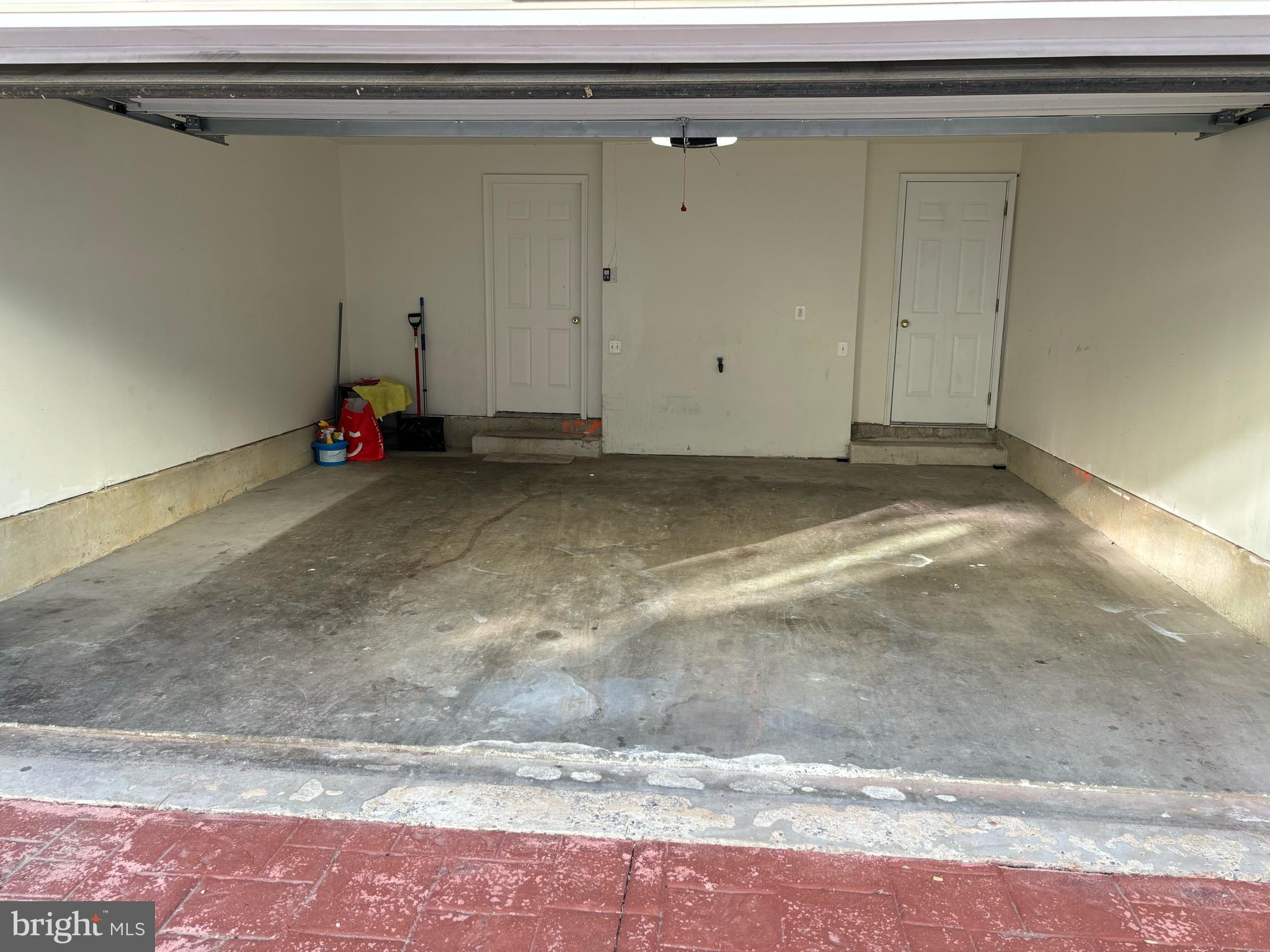 WHEATON  HILLS - Residential Lease