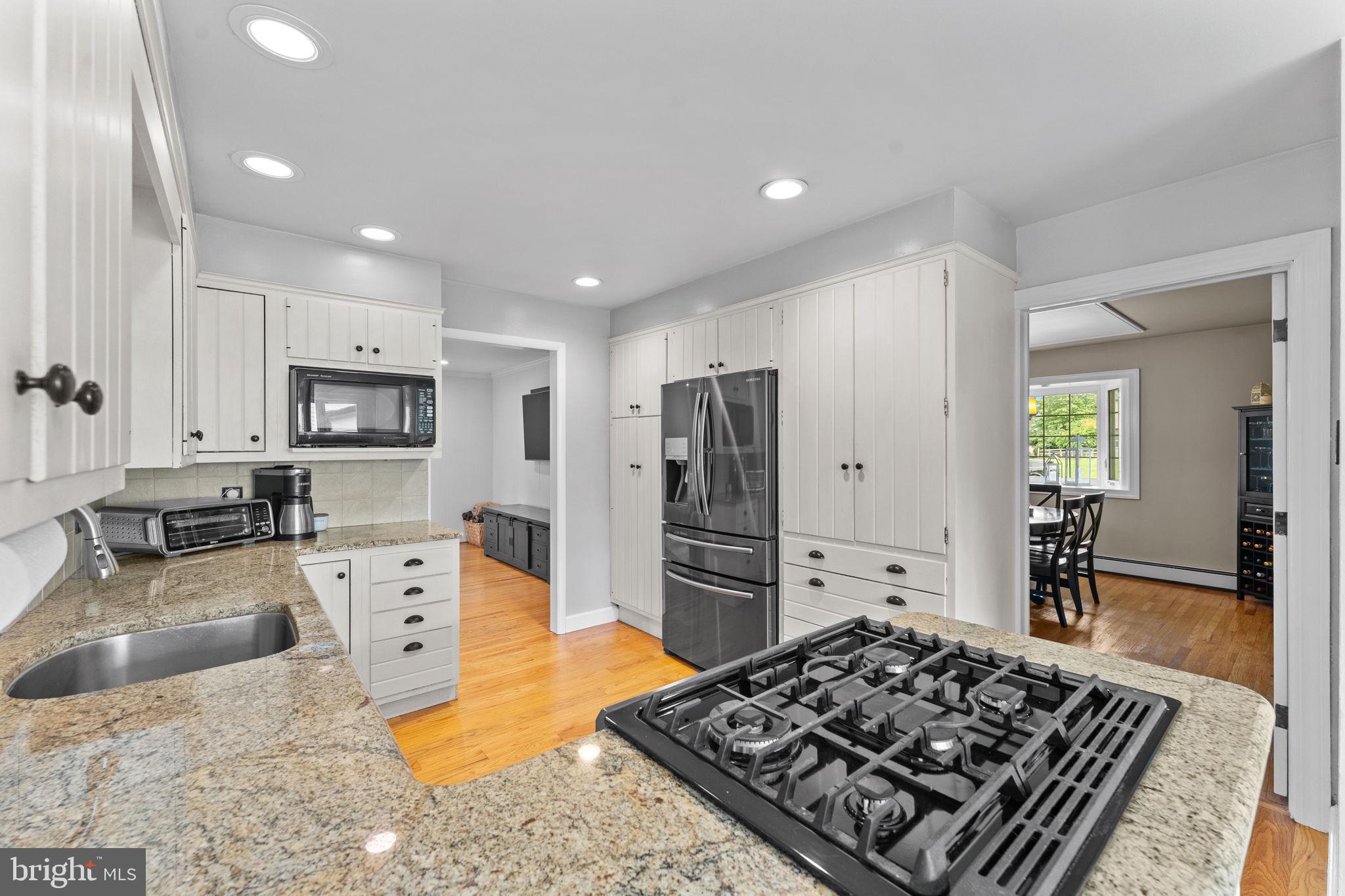 BELLE AIRE - Residential