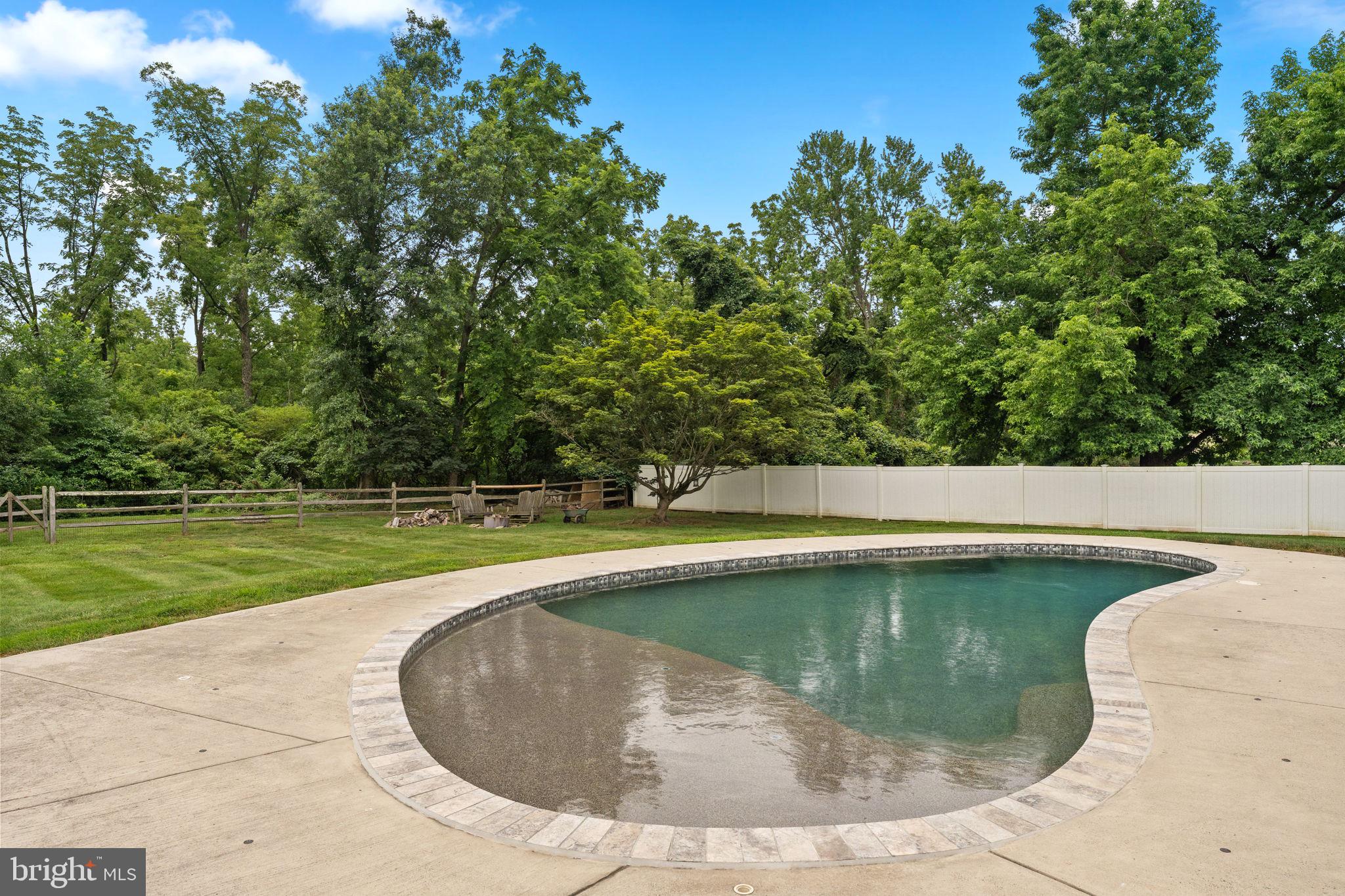 BELLE AIRE - Residential