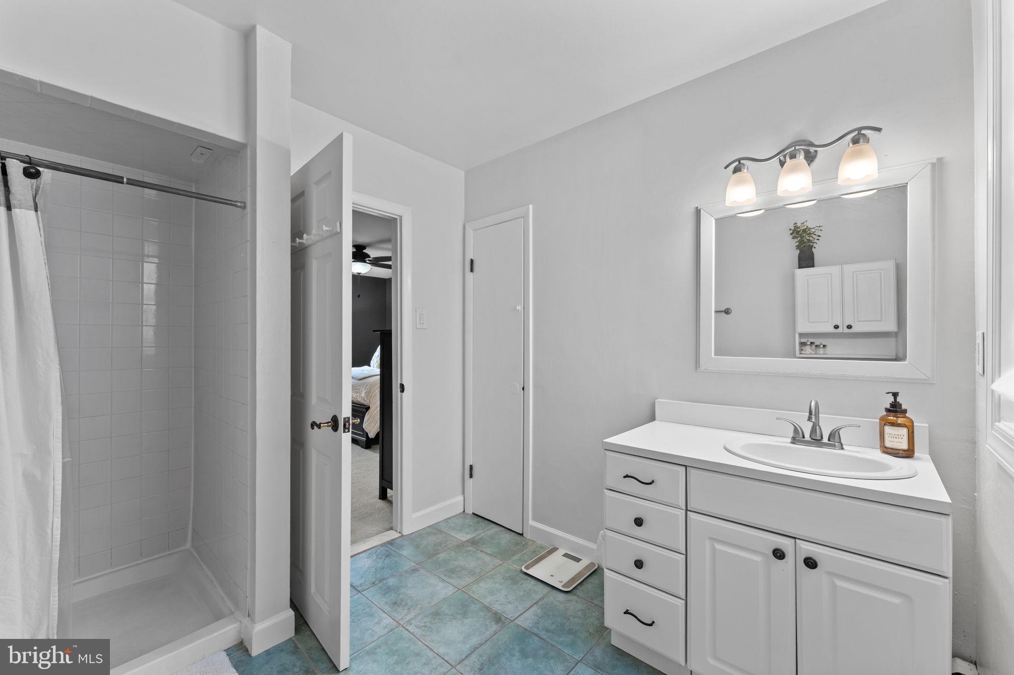 BELLE AIRE - Residential