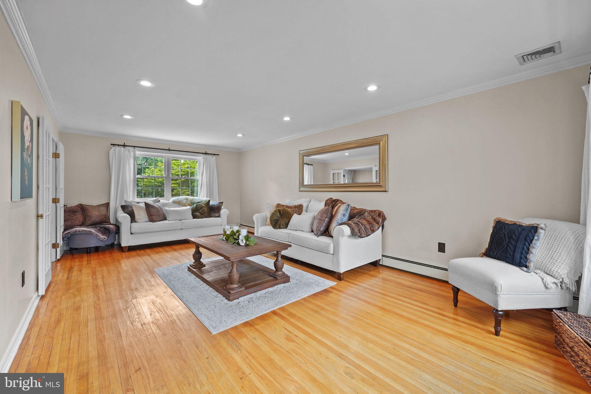 BELLE AIRE - Residential