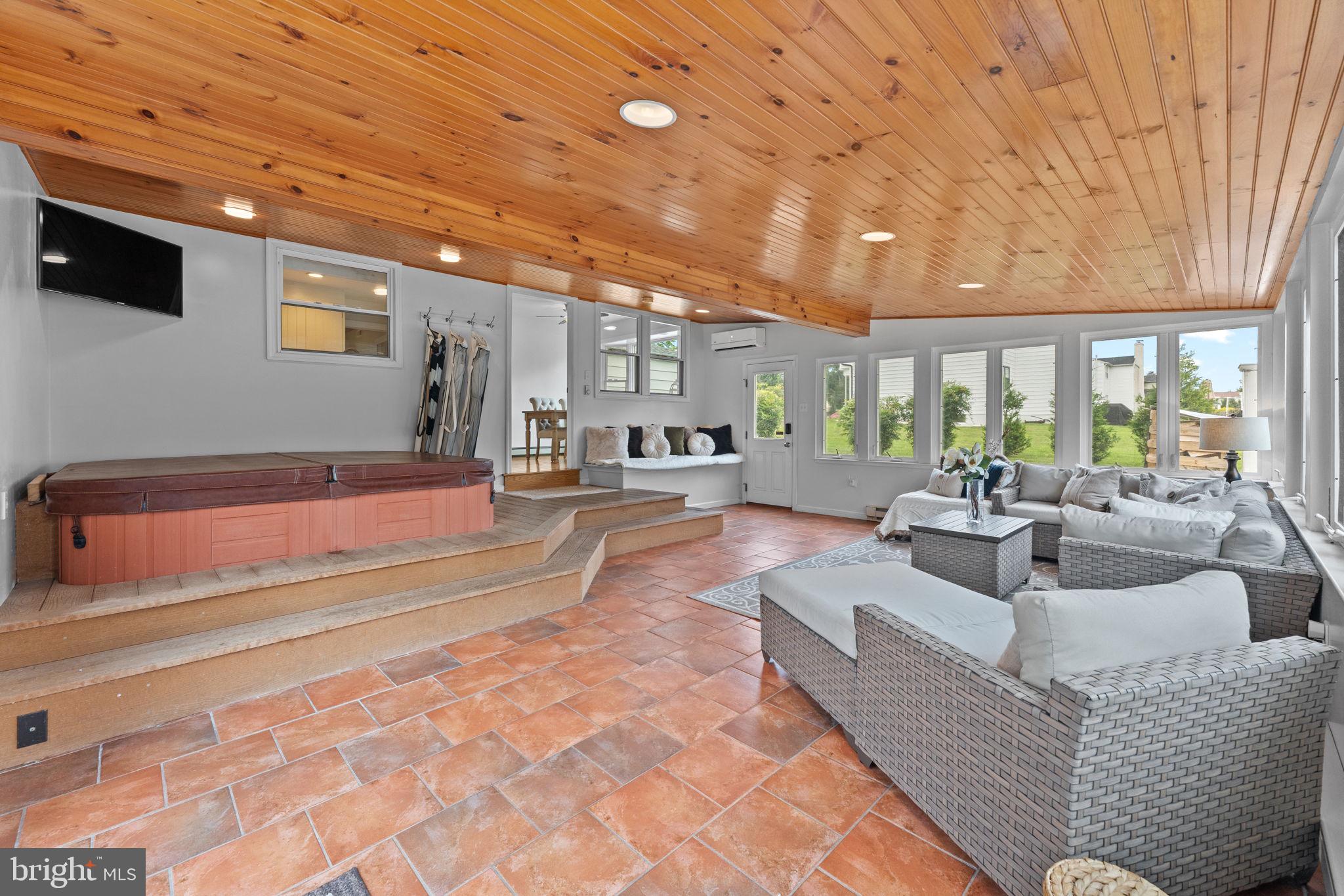 BELLE AIRE - Residential