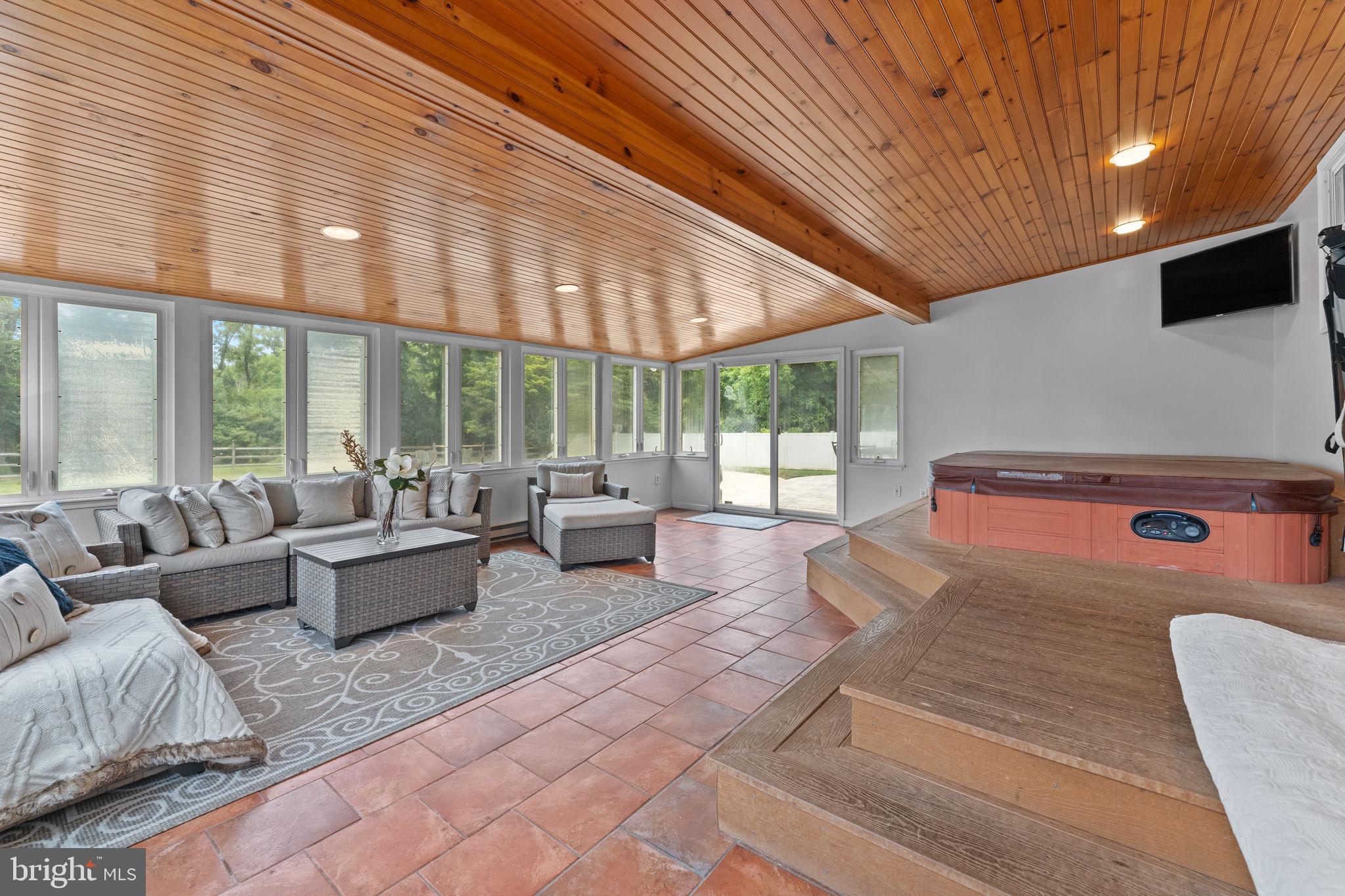 BELLE AIRE - Residential