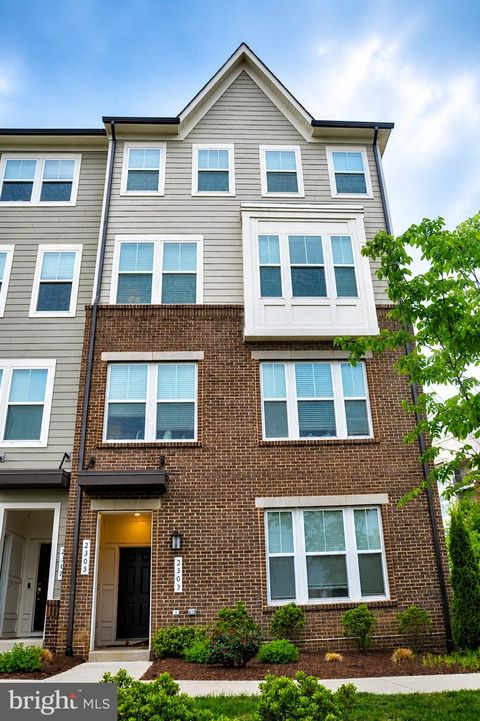 Photo of 2303 Stephanie Tessa Lane, WOODBRIDGE, VA 22191 (MLS # VAPW2118650)