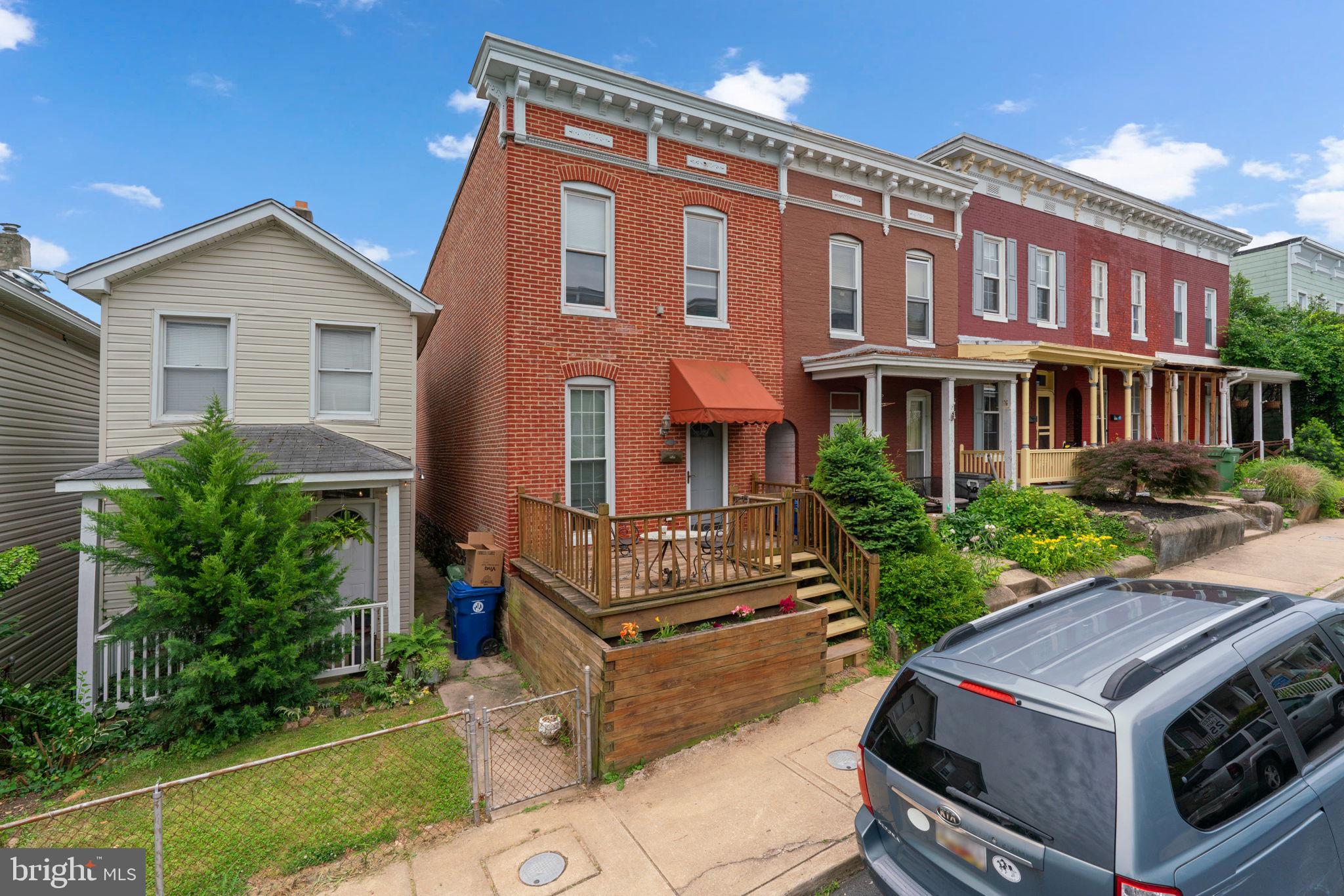 HAMPDEN HISTORIC DISTRICT - Residential