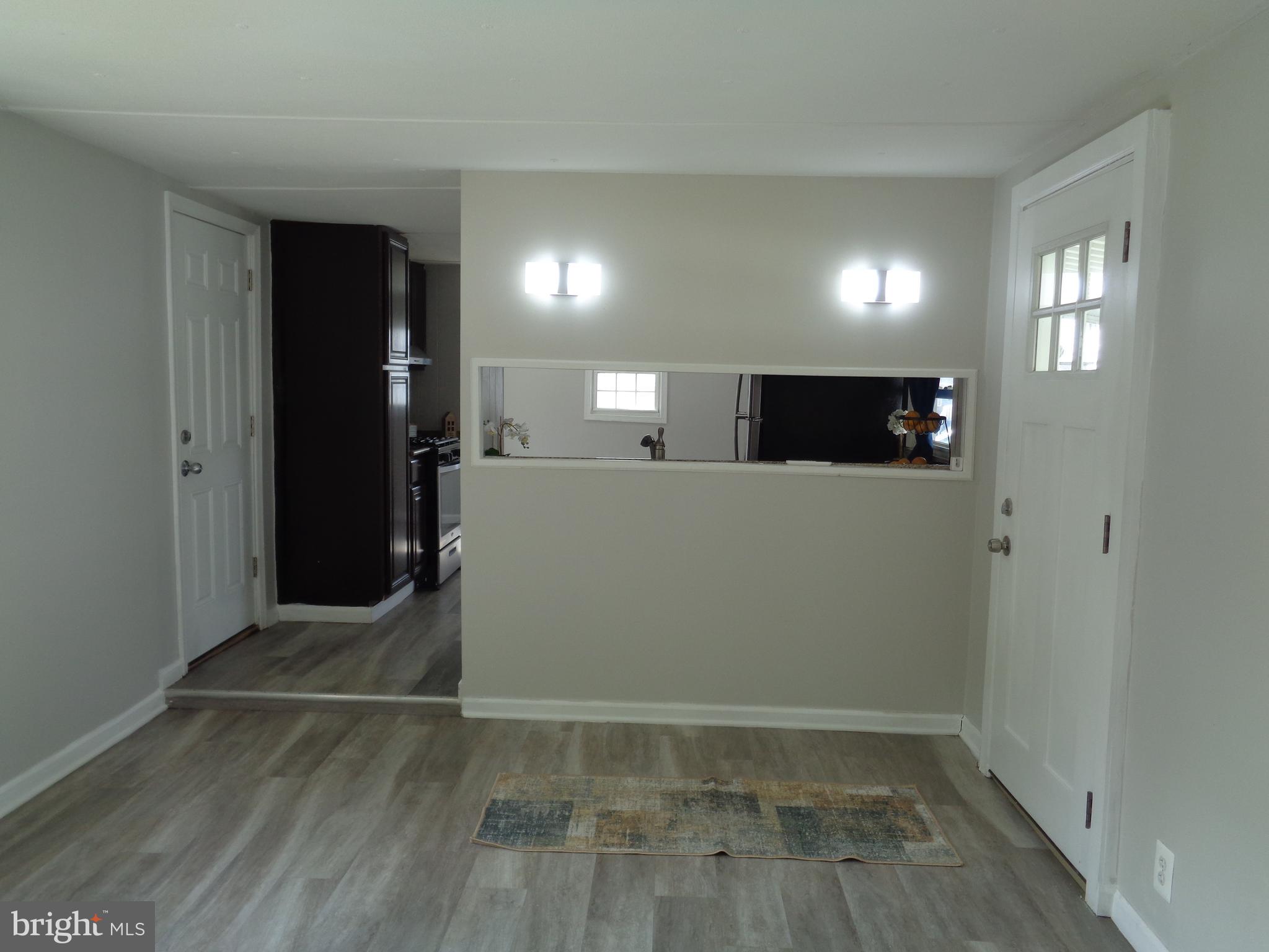 MIDDLE RIVER - Residential