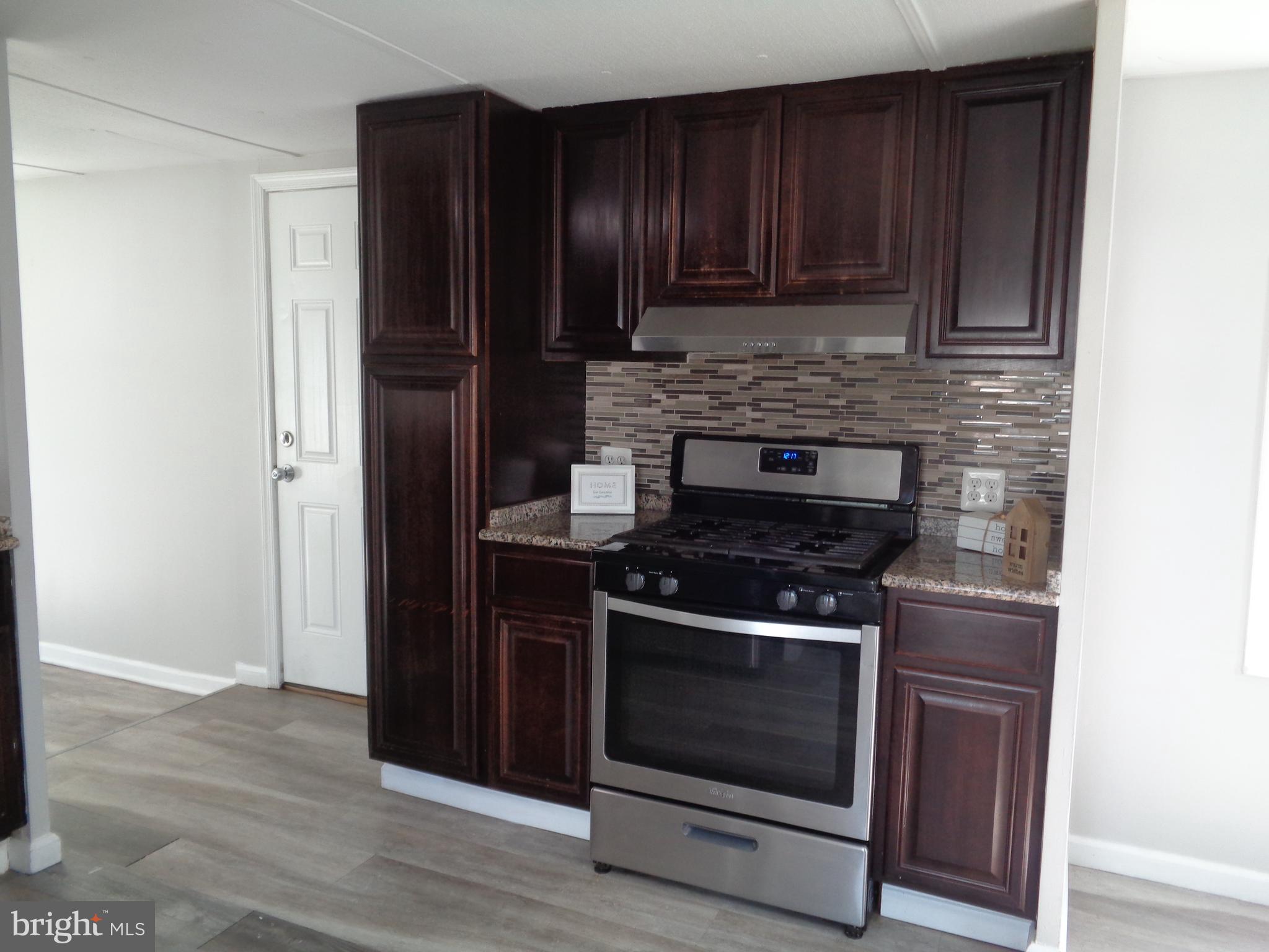 MIDDLE RIVER - Residential