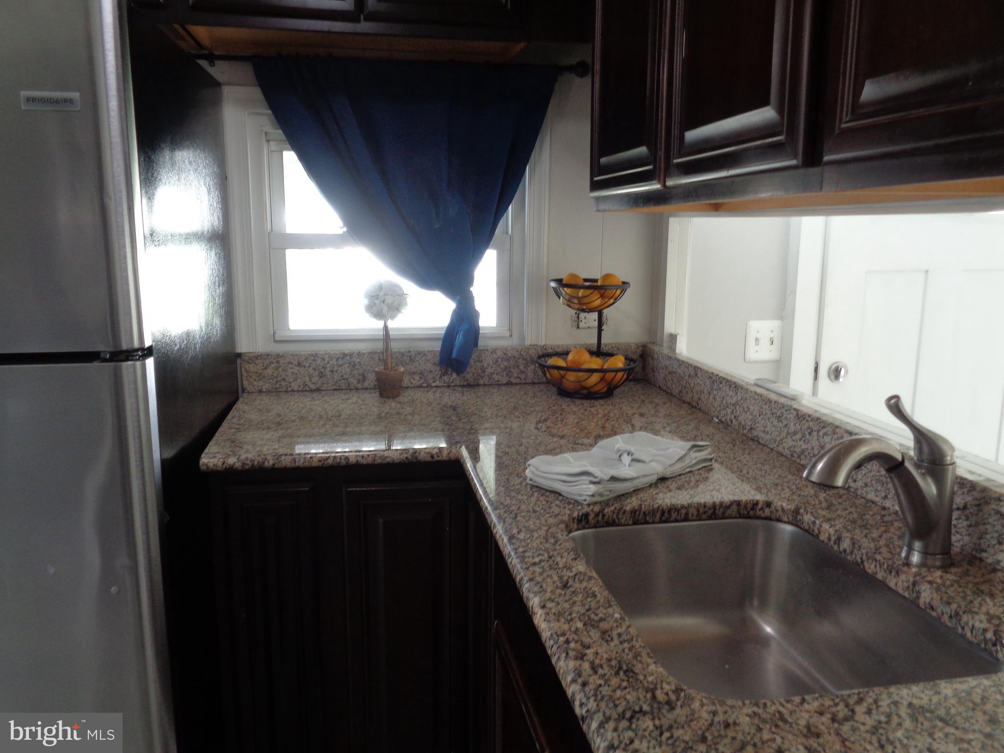 MIDDLE RIVER - Residential