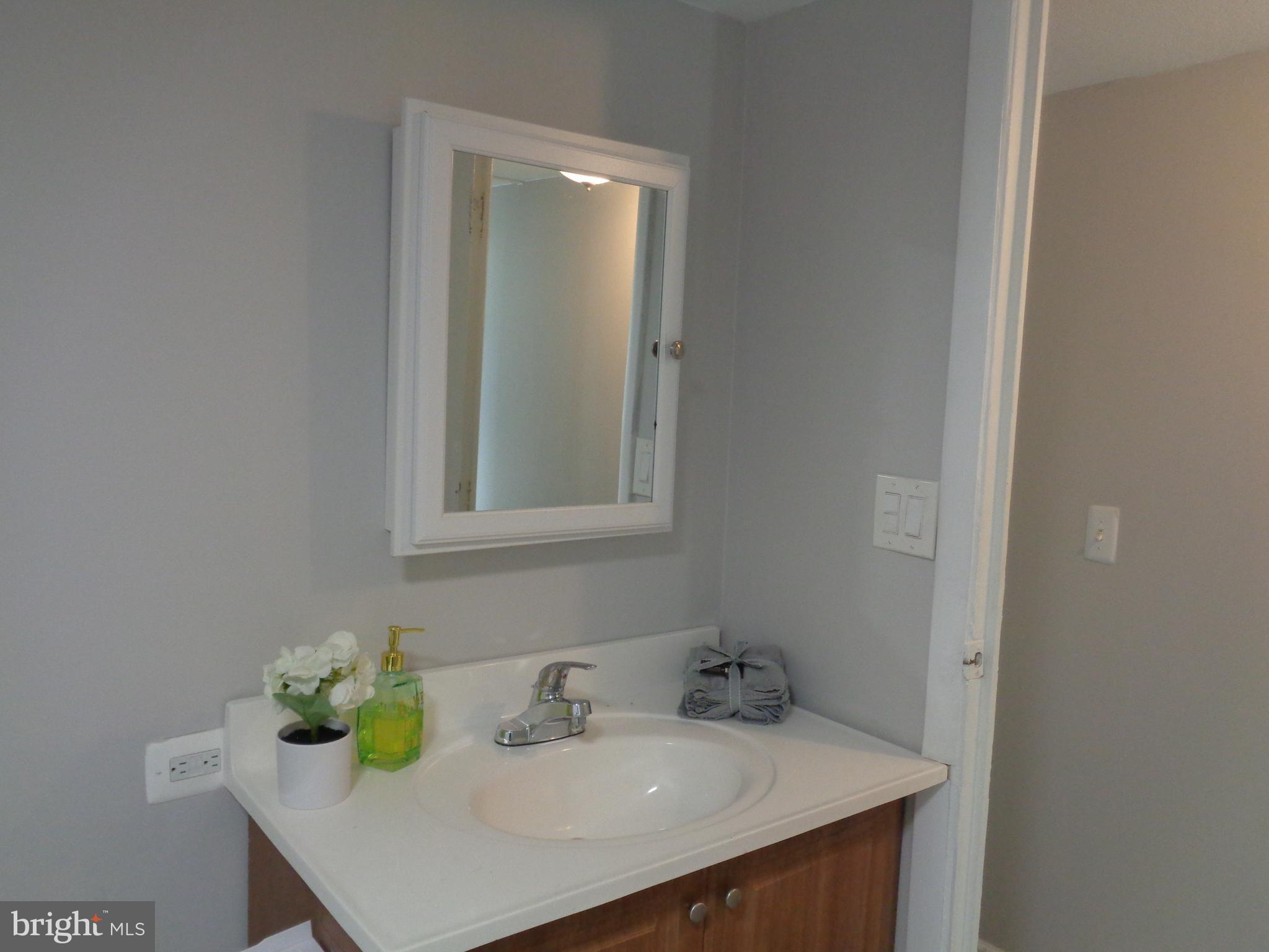 MIDDLE RIVER - Residential