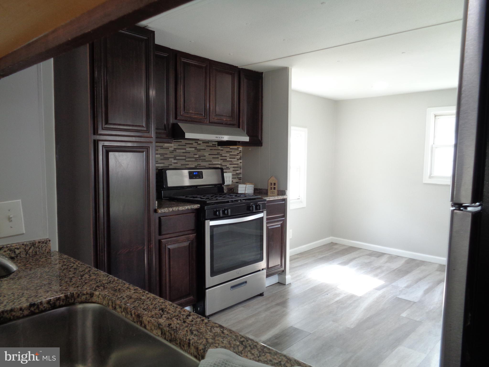 MIDDLE RIVER - Residential