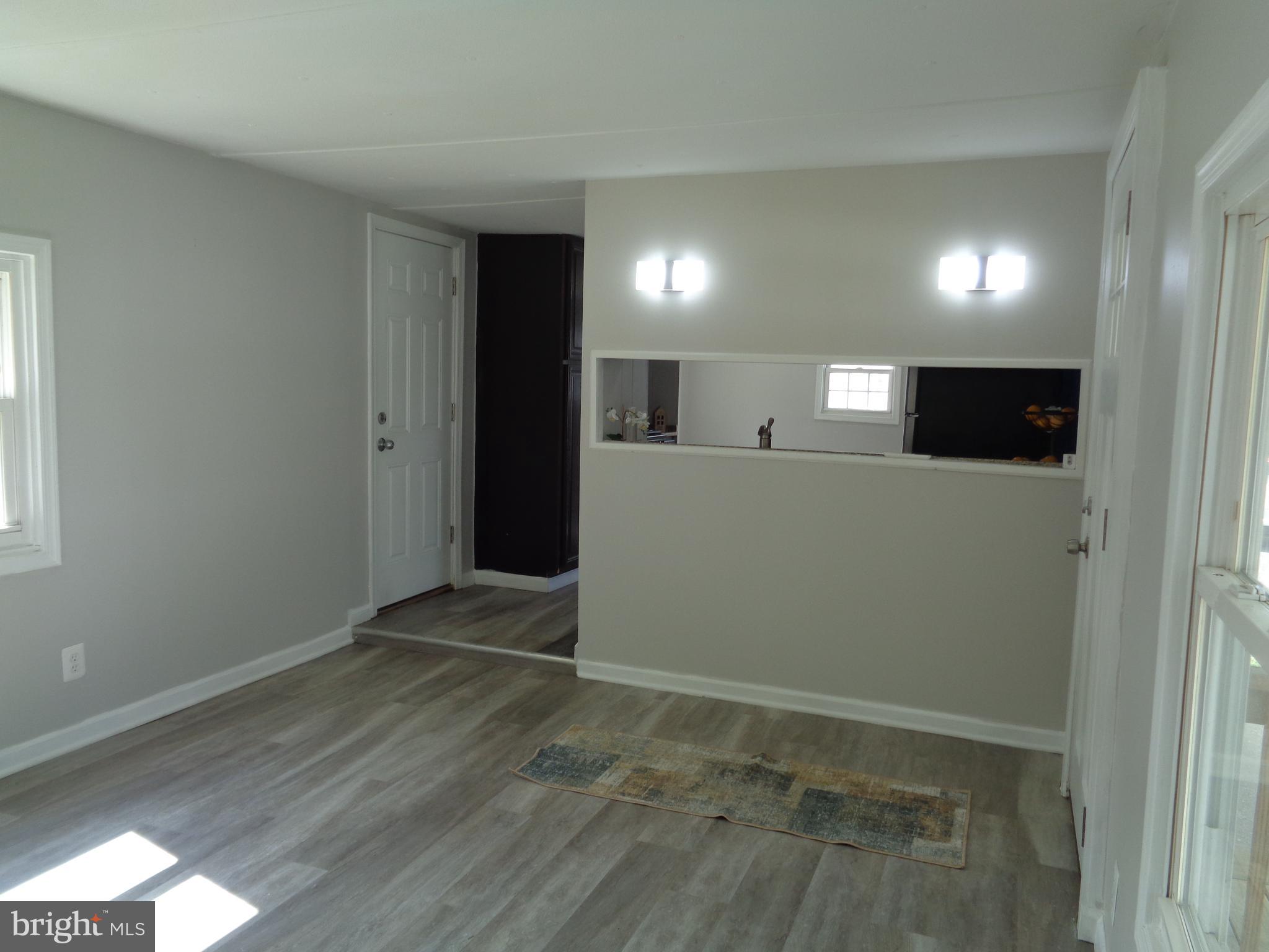 MIDDLE RIVER - Residential