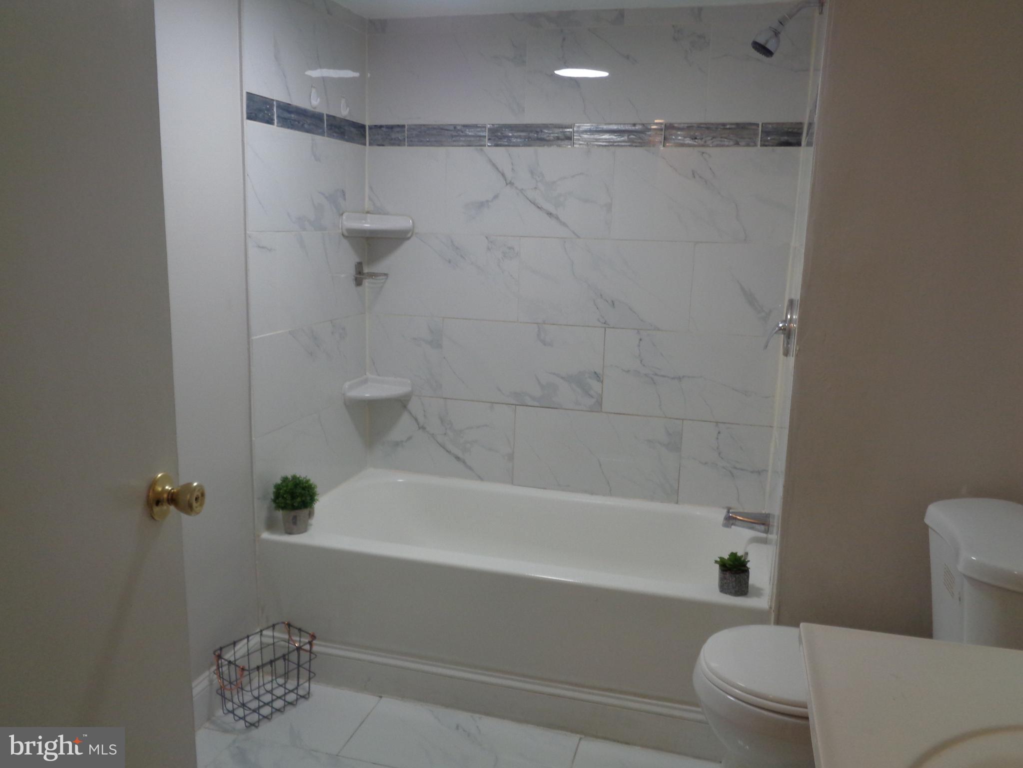 MIDDLE RIVER - Residential