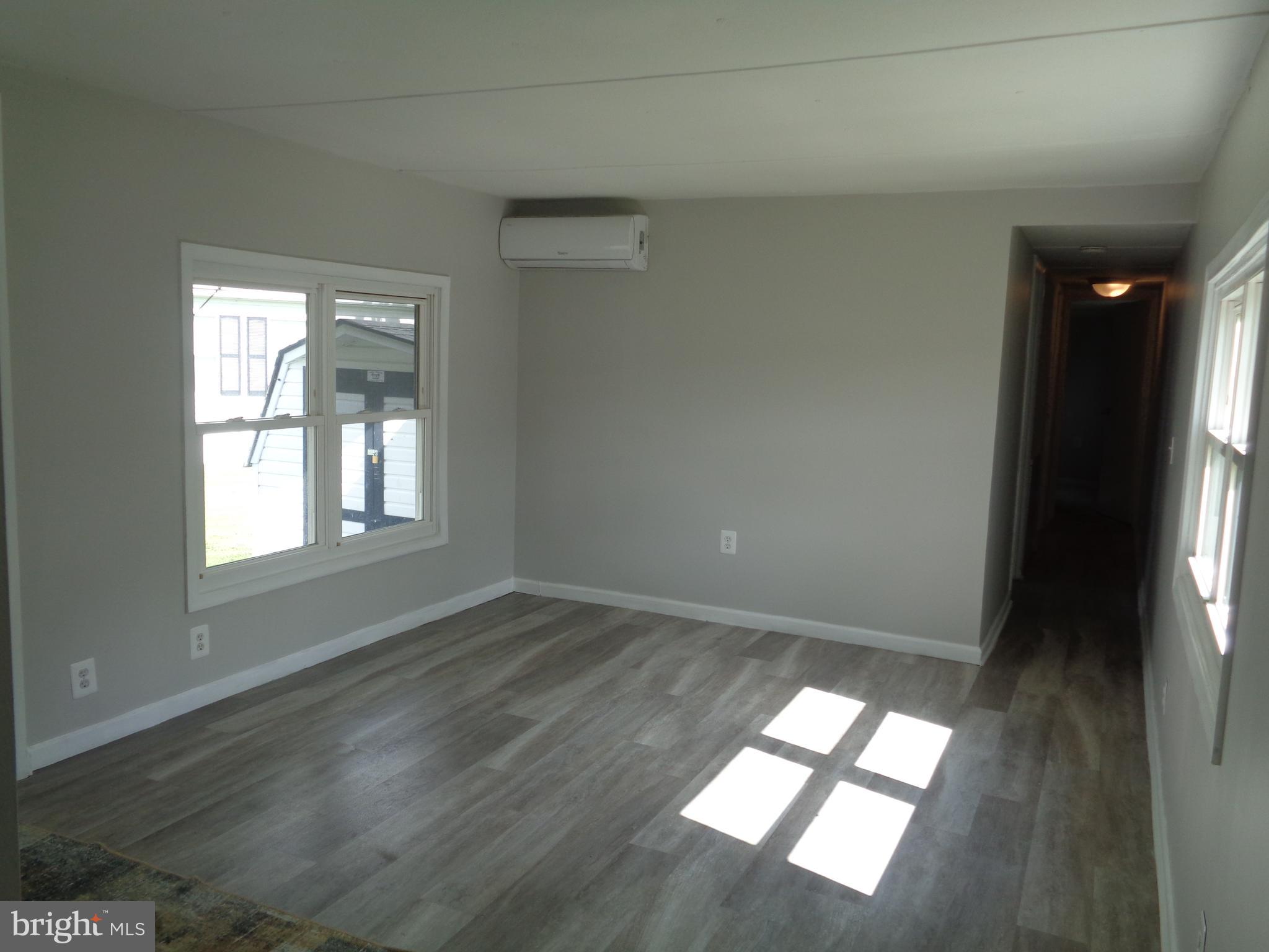 MIDDLE RIVER - Residential