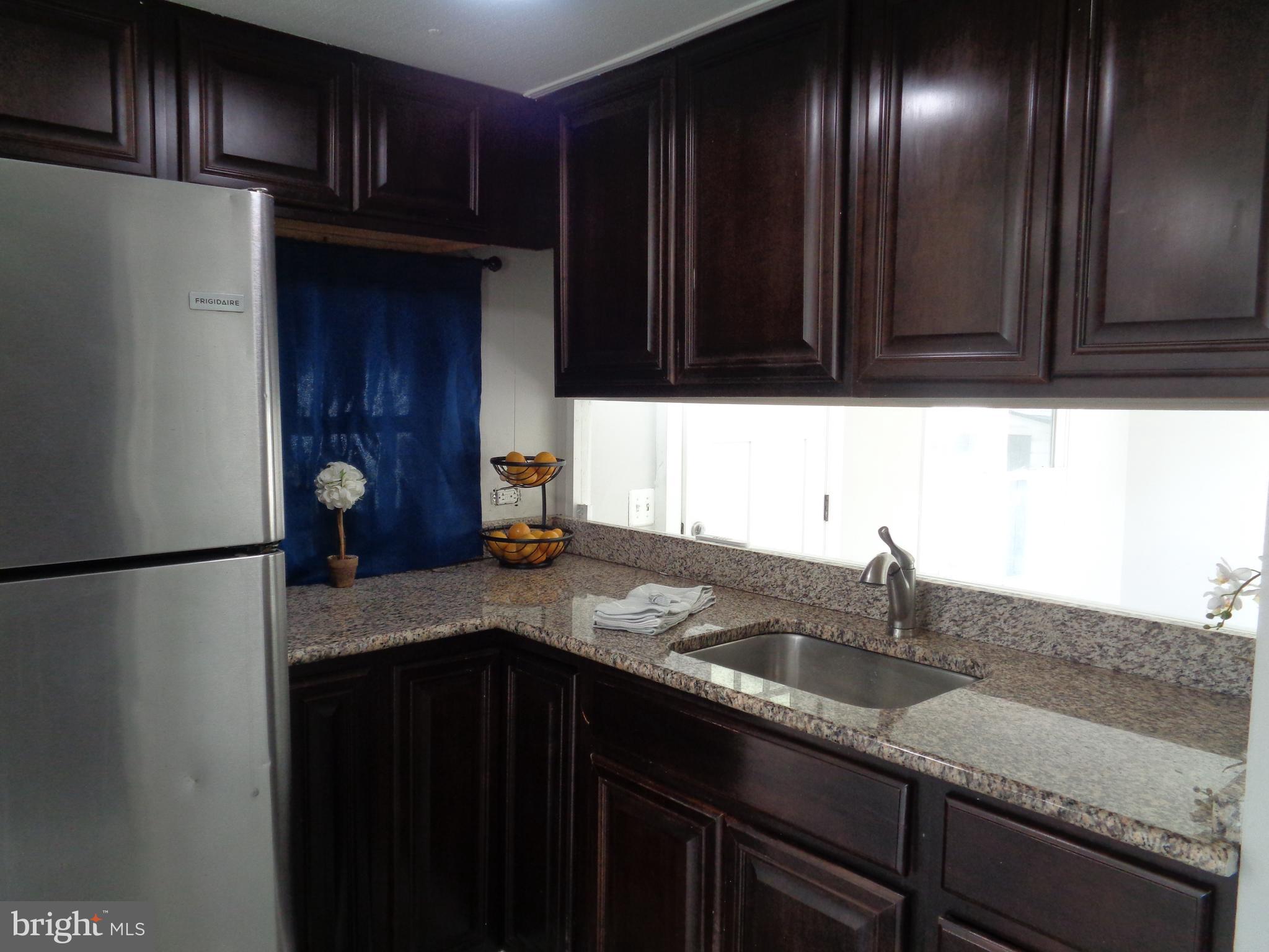 MIDDLE RIVER - Residential