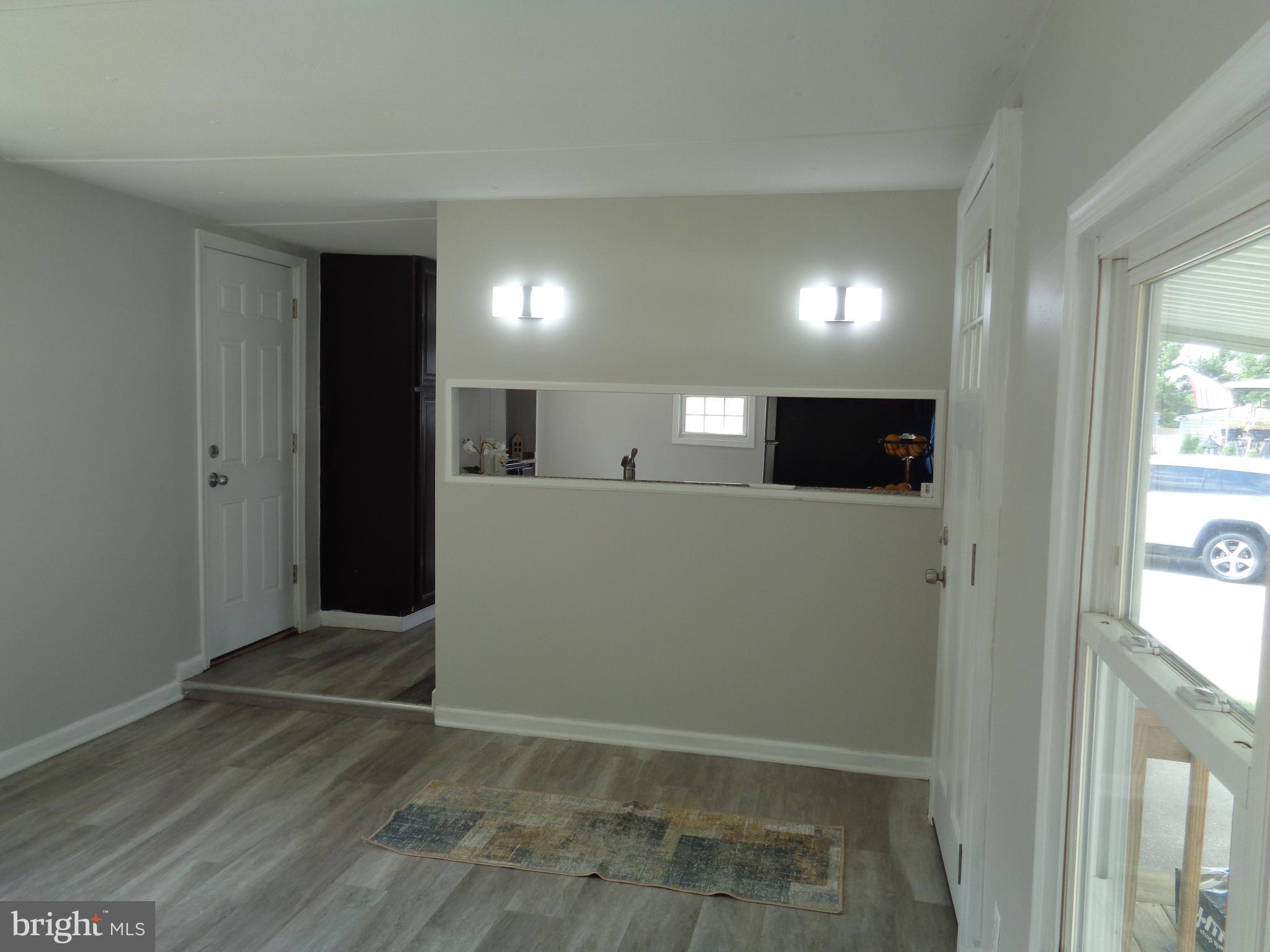 MIDDLE RIVER - Residential