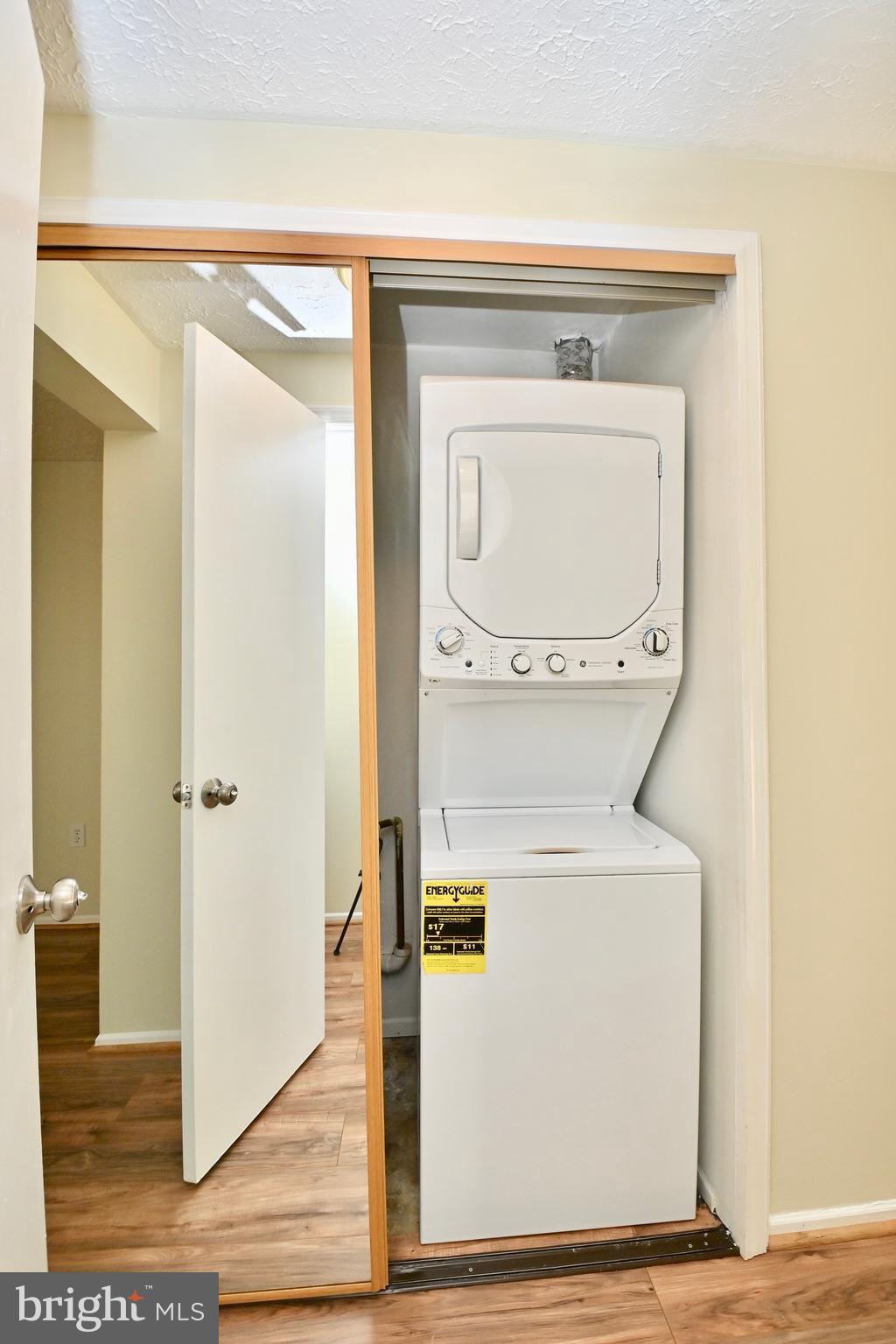 WHITE OAK VILLAGE SUB - Residential Lease