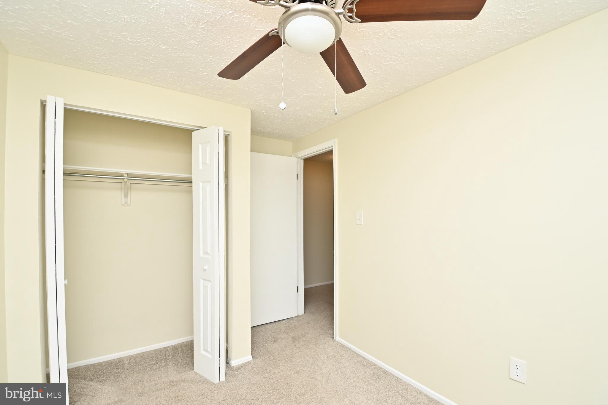 WHITE OAK VILLAGE SUB - Residential Lease