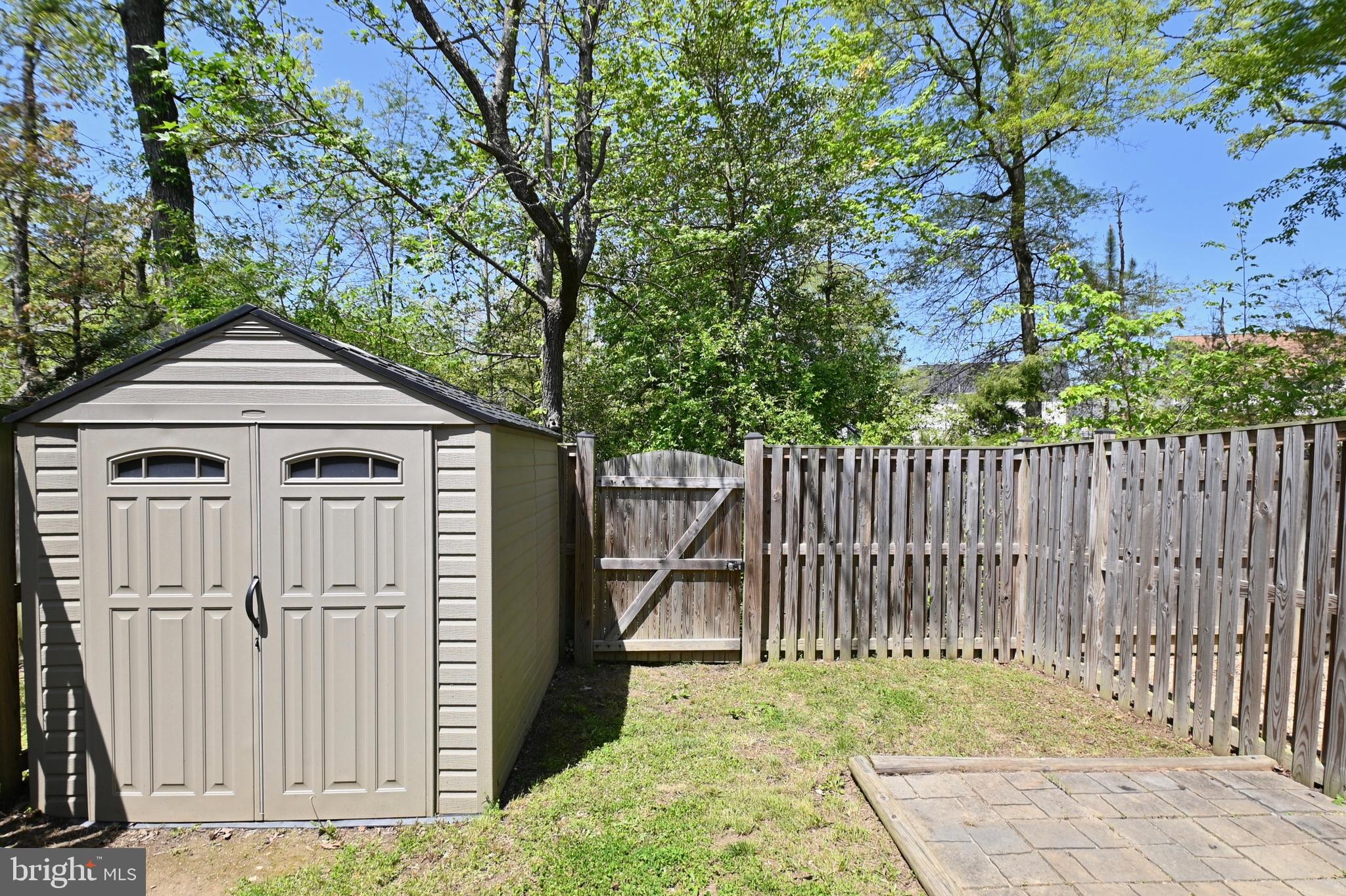 WHITE OAK VILLAGE SUB - Residential Lease