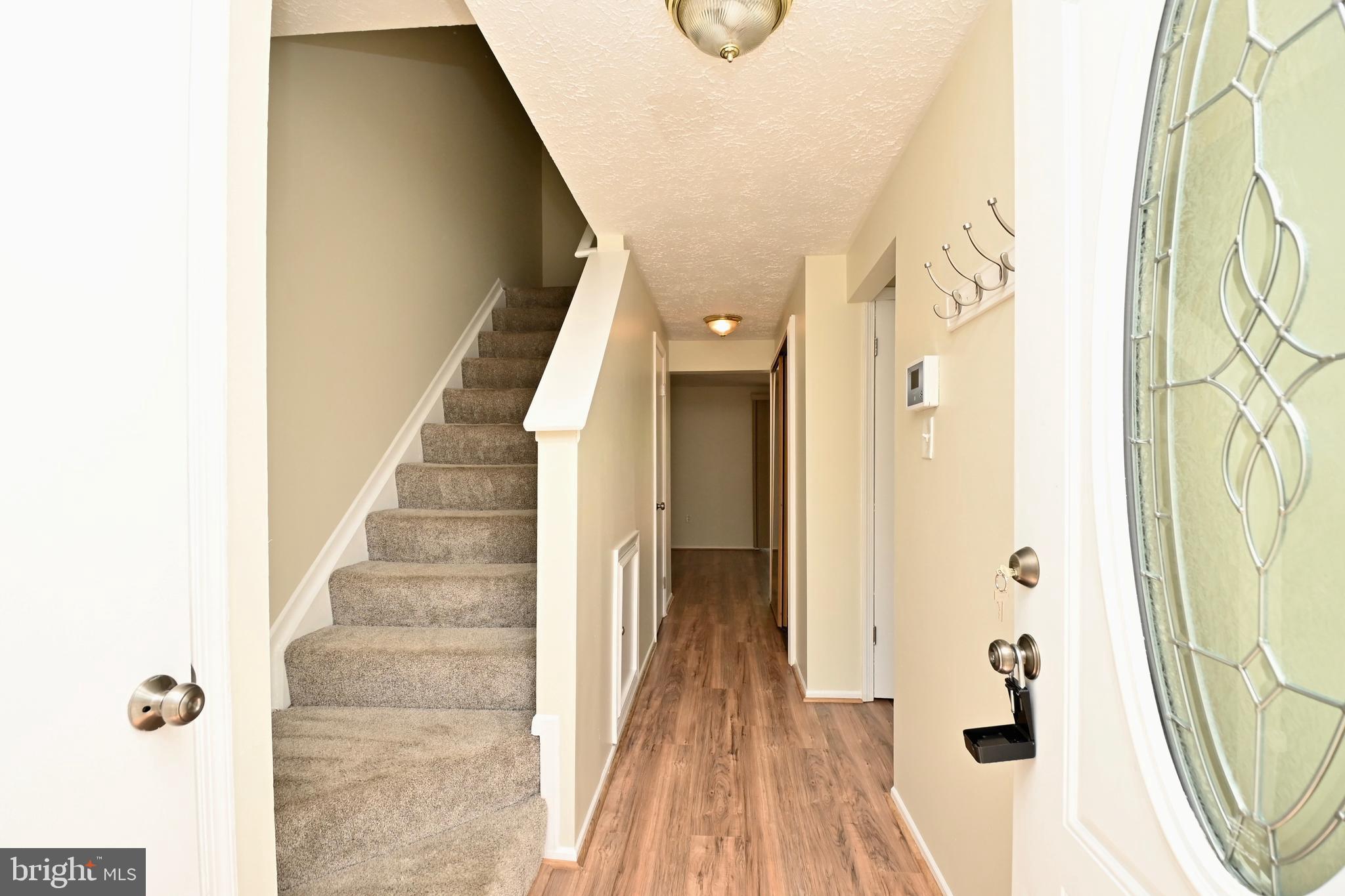 WHITE OAK VILLAGE SUB - Residential Lease