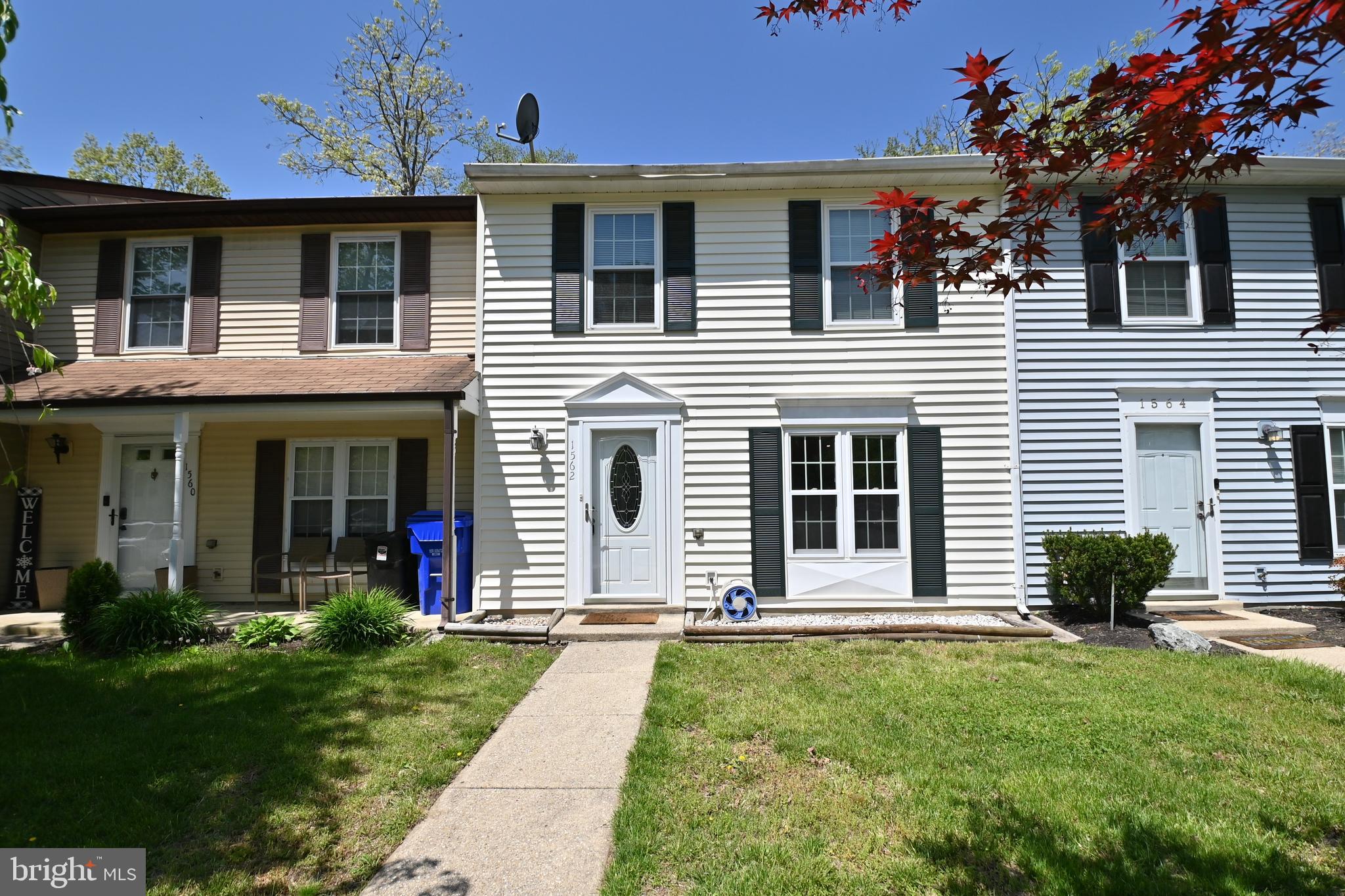 WHITE OAK VILLAGE SUB - Residential Lease