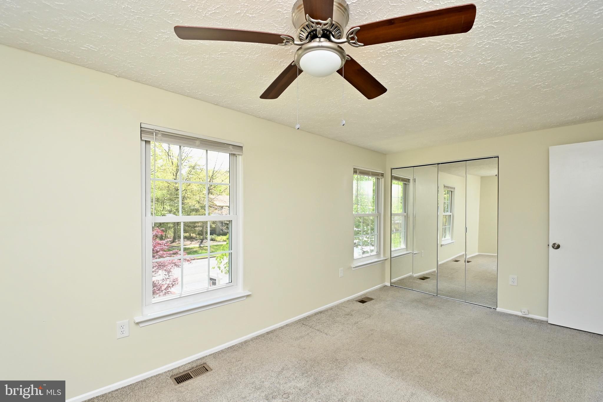 WHITE OAK VILLAGE SUB - Residential Lease