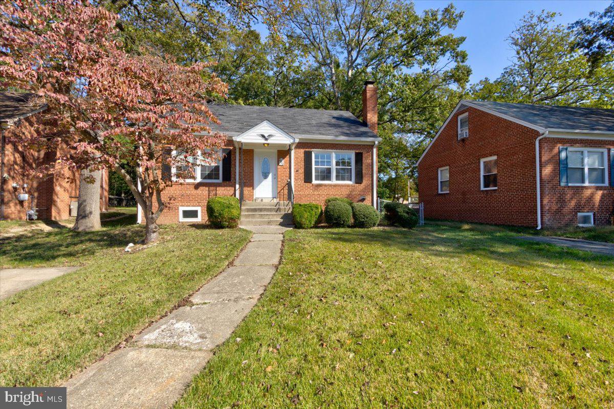 LIVINGSTON OAKS - Residential Lease