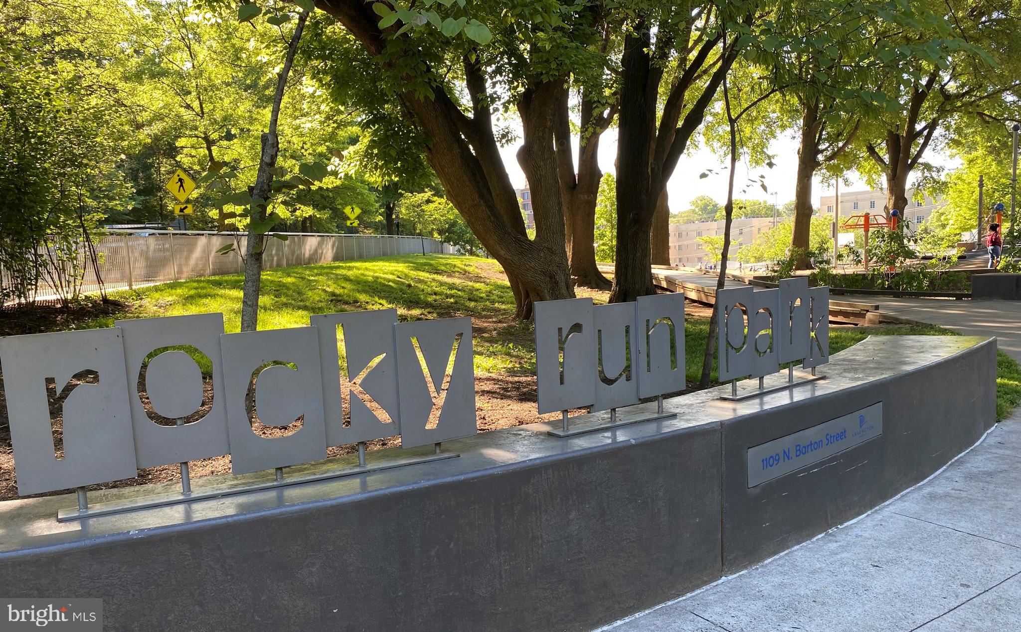 LYON VILLAGE - Residential