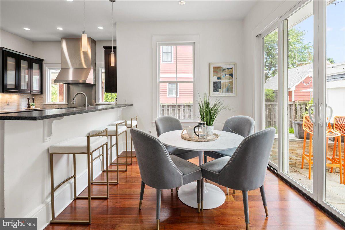 LYON VILLAGE - Residential