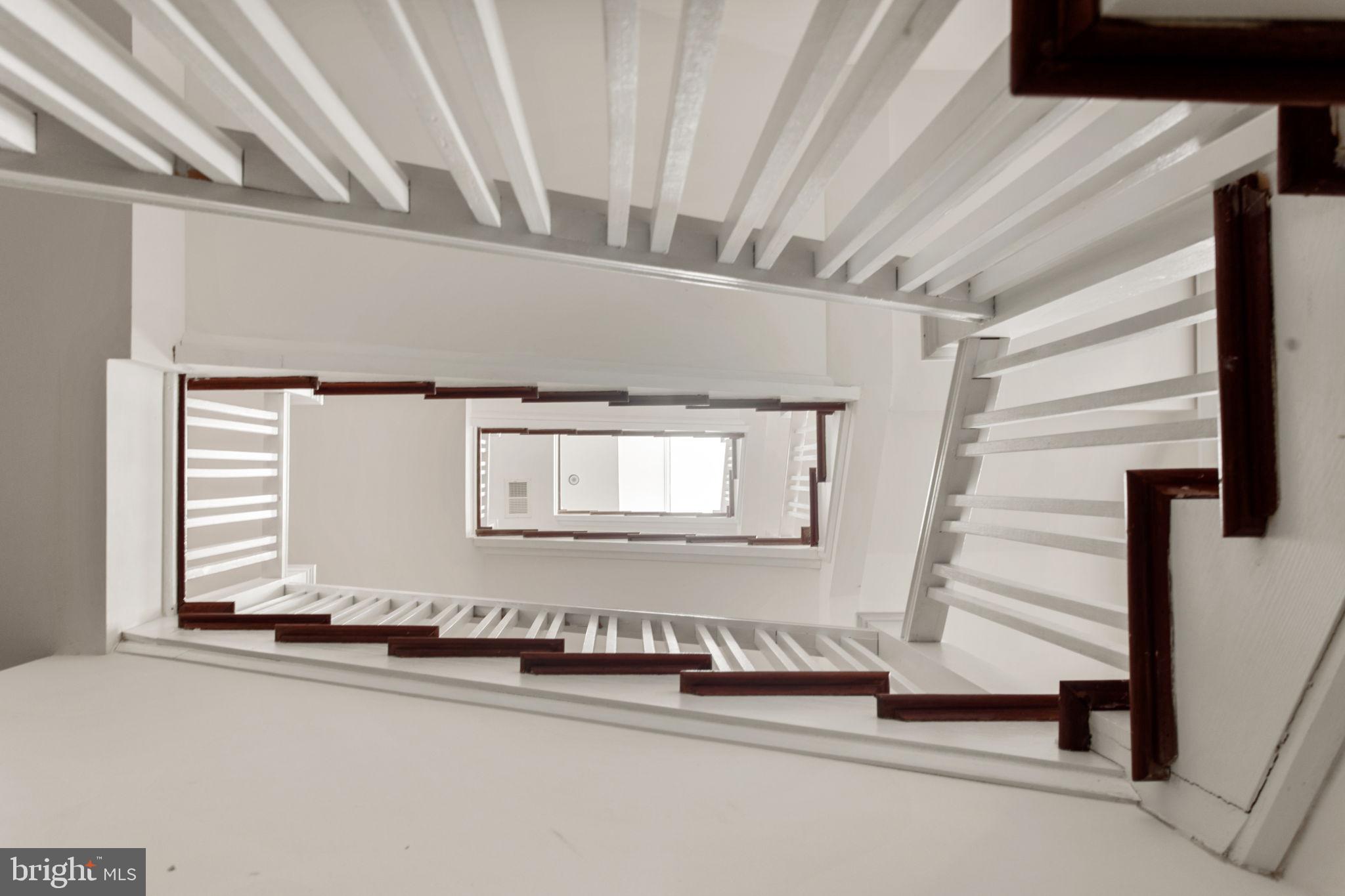 LYON VILLAGE - Residential