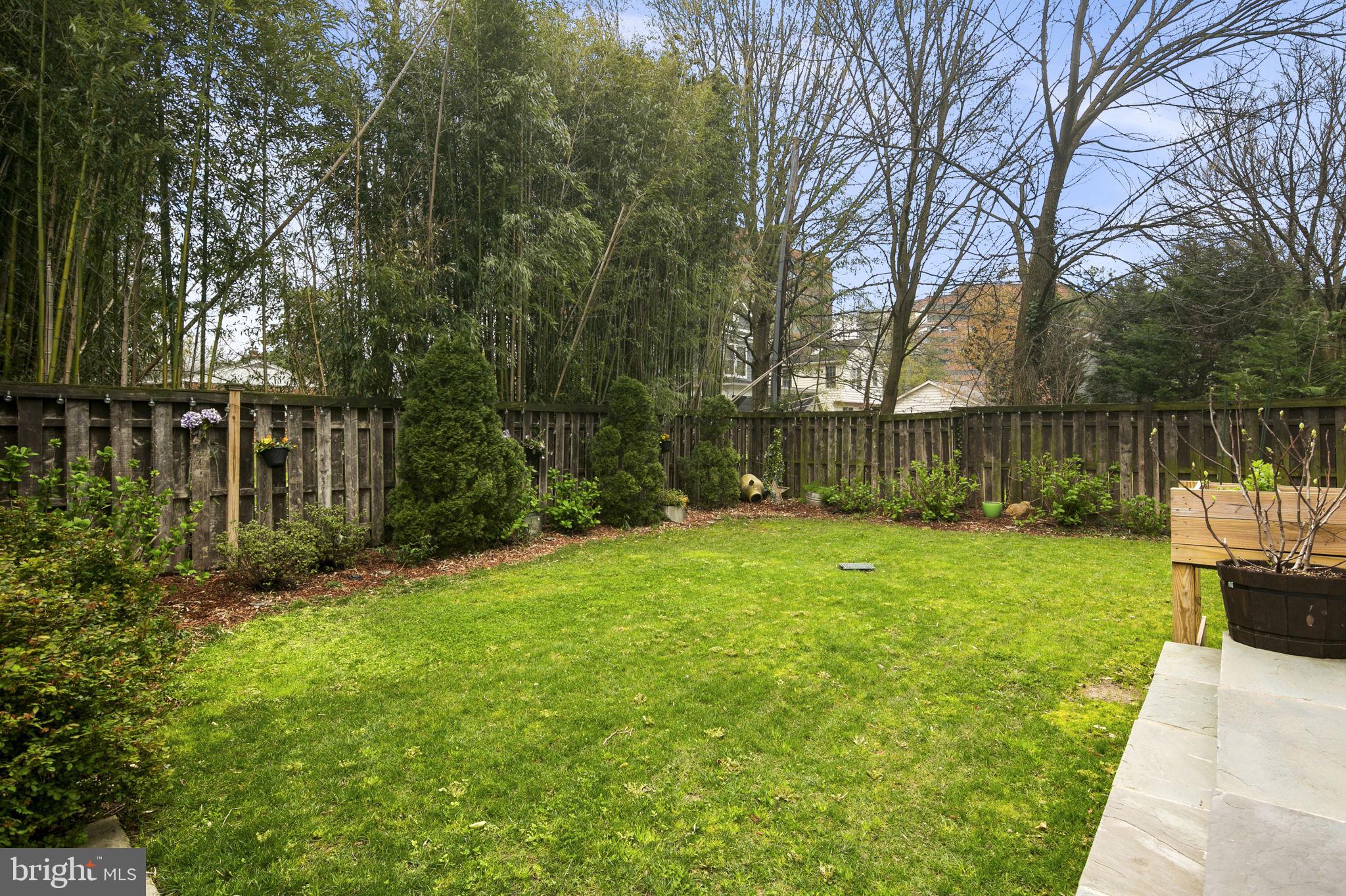 LYON VILLAGE - Residential