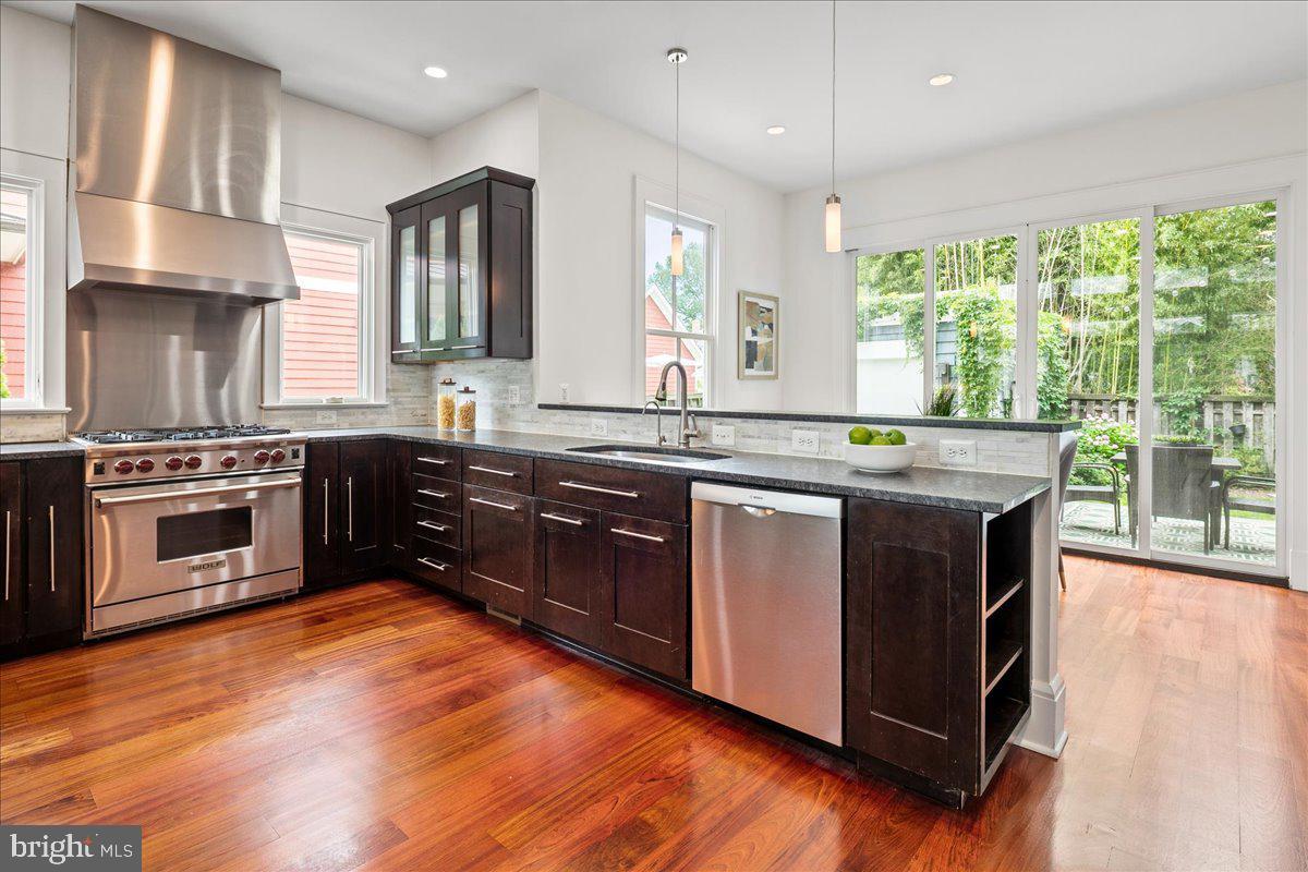 LYON VILLAGE - Residential