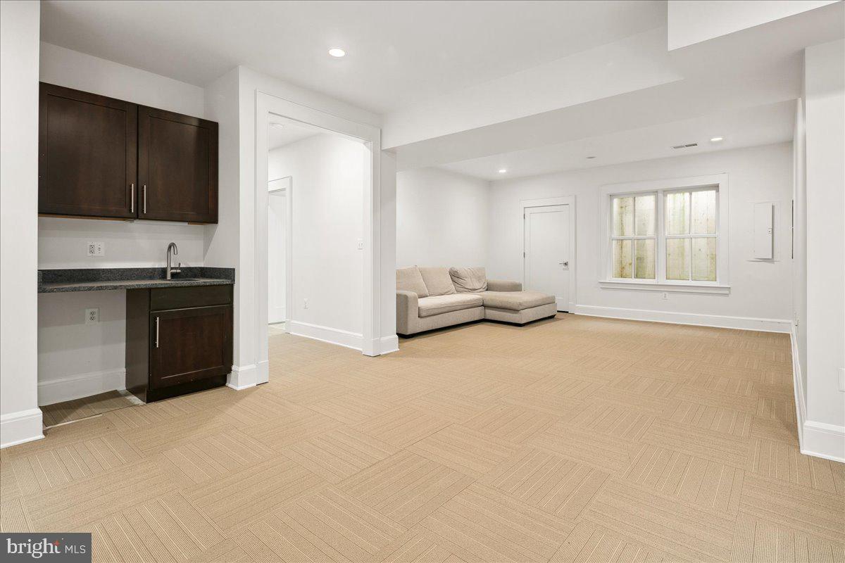 LYON VILLAGE - Residential