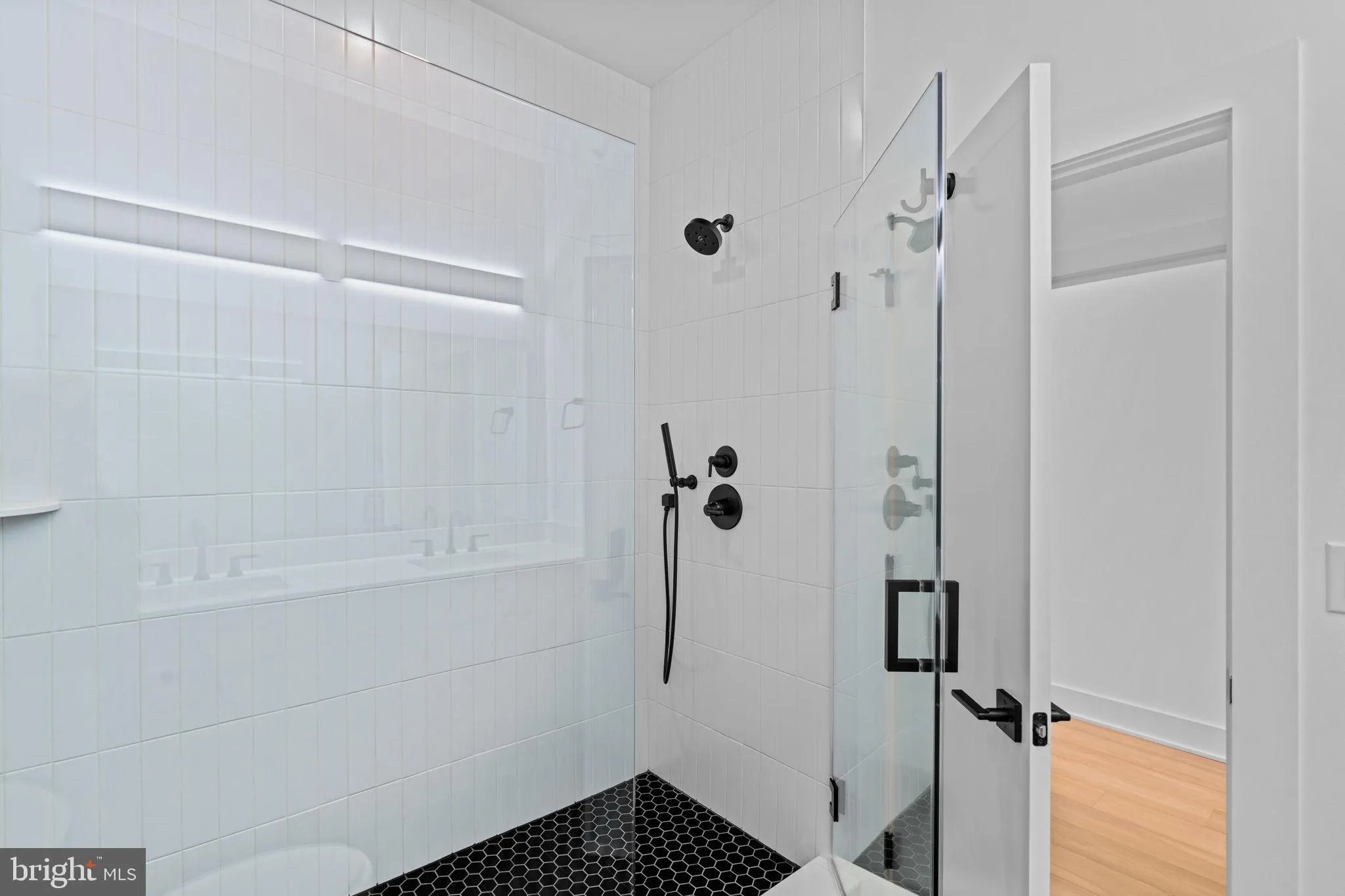 Philadelphia, Pennsylvania 19104, United States, 2 Bedrooms Bedrooms, ,2 BathroomsBathrooms,Residential,Active,104053