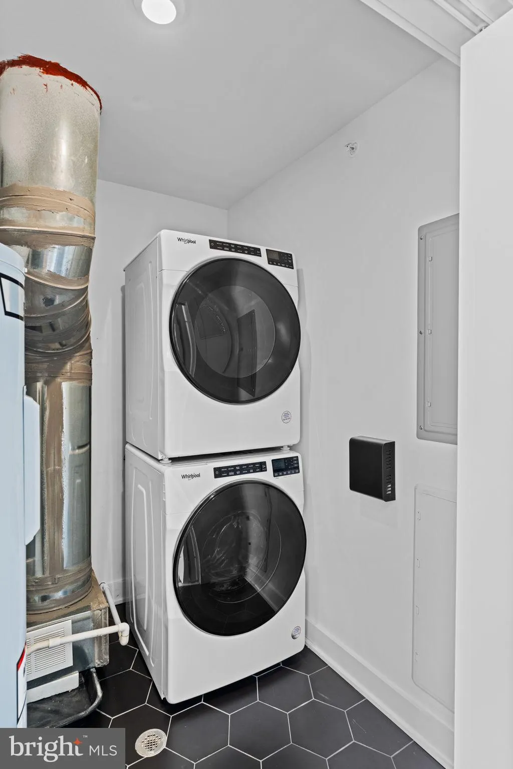 Philadelphia, Pennsylvania 19104, United States, 2 Bedrooms Bedrooms, ,2 BathroomsBathrooms,Residential,Active,104053