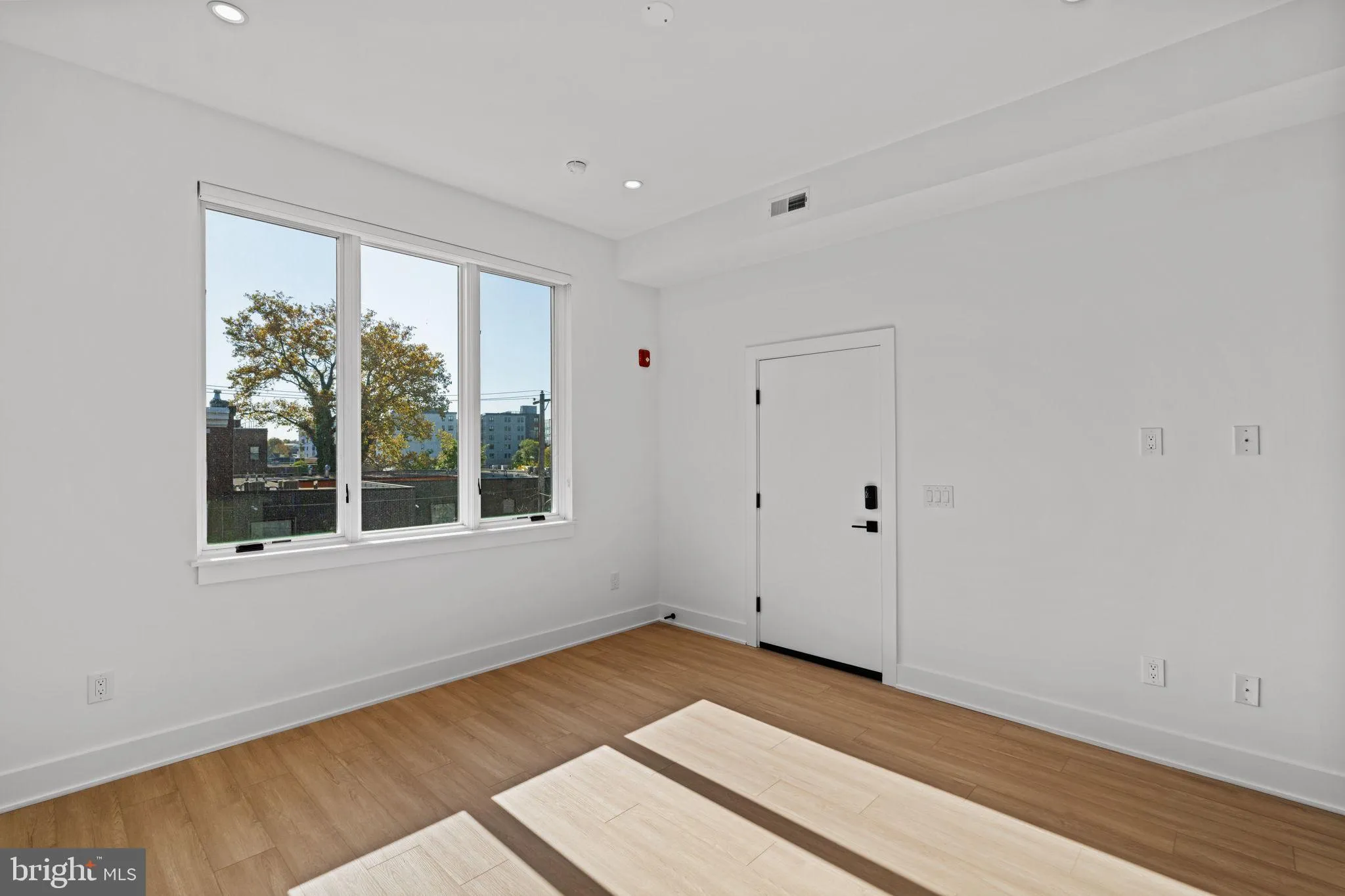 Philadelphia, Pennsylvania 19104, United States, 2 Bedrooms Bedrooms, ,2 BathroomsBathrooms,Residential,Active,104053