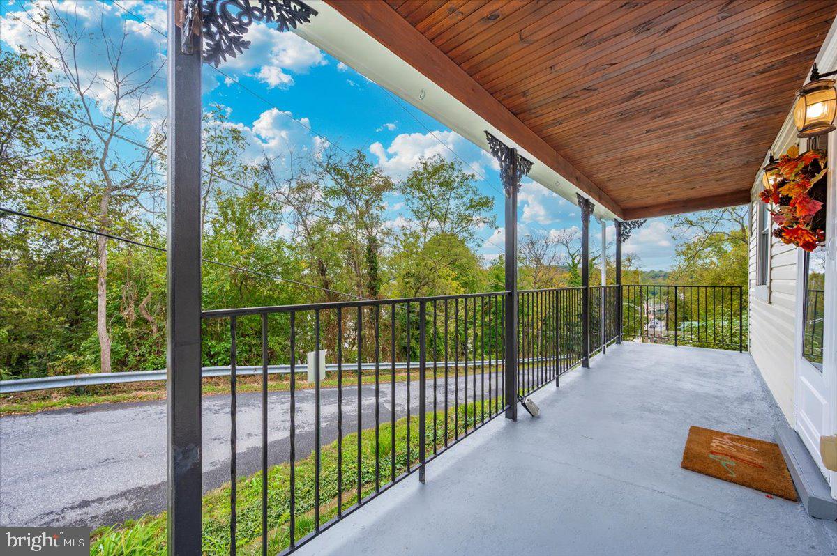 BRUNSWICK - Residential