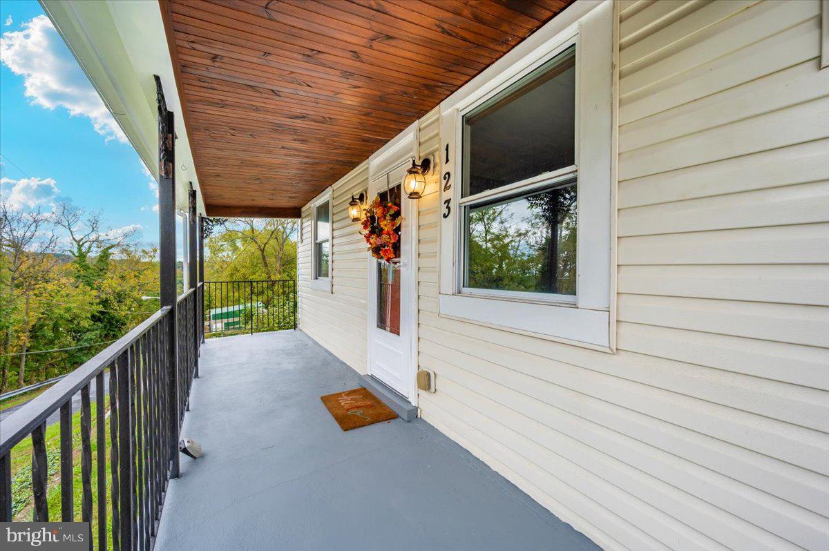 BRUNSWICK - Residential