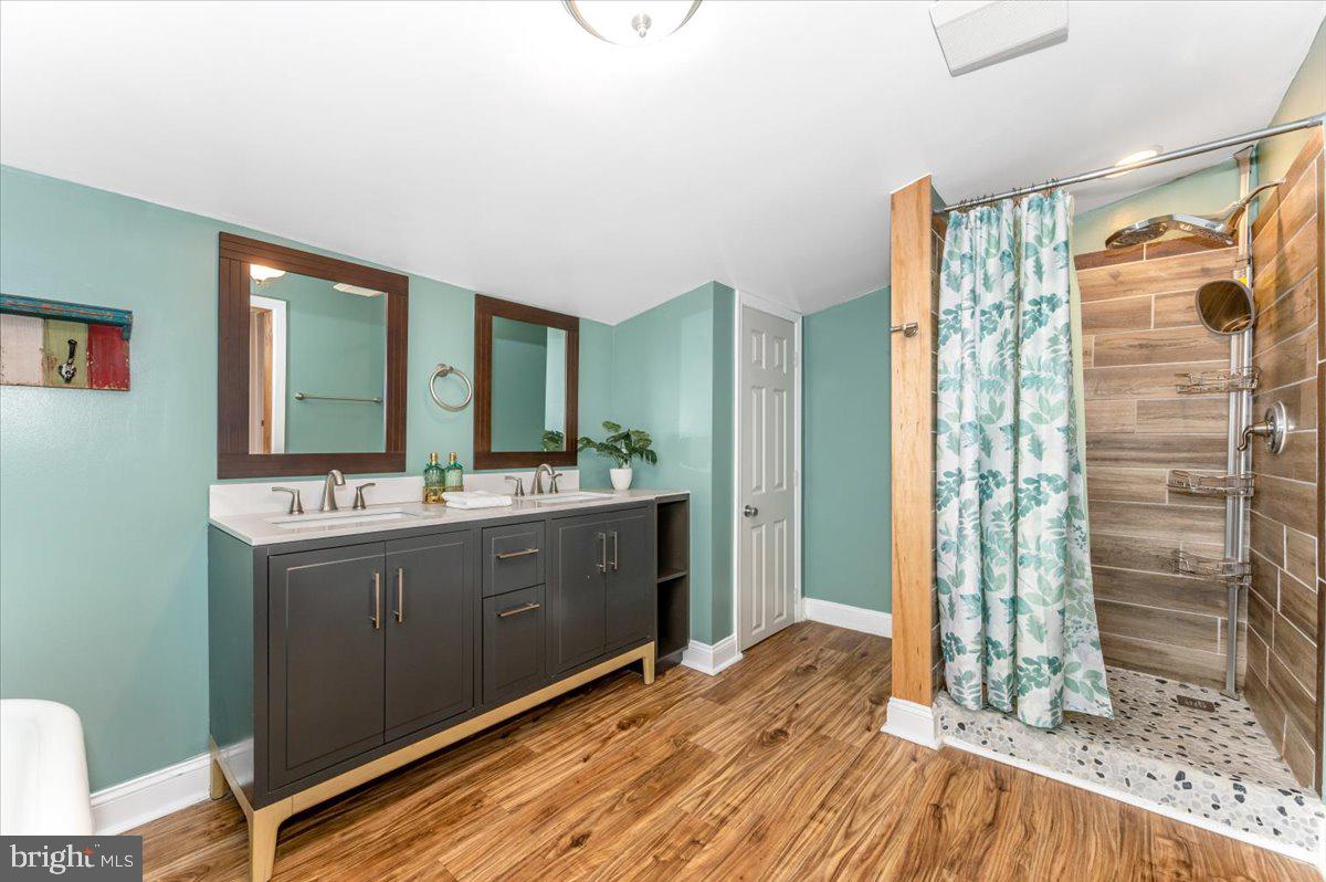 BRUNSWICK - Residential