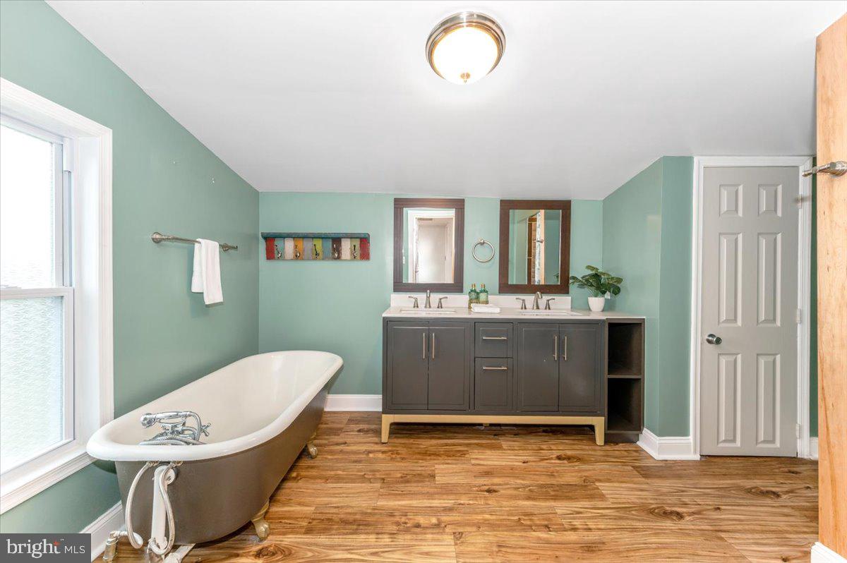 BRUNSWICK - Residential