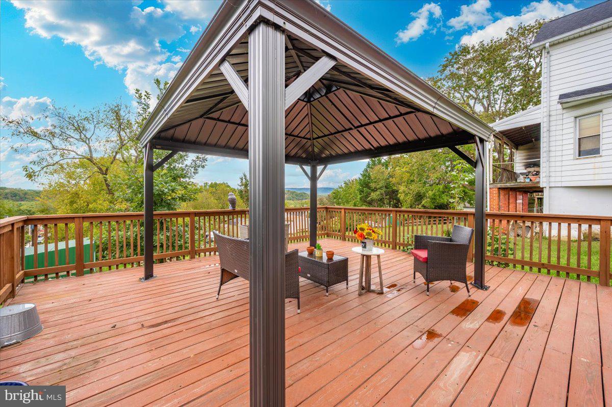 BRUNSWICK - Residential