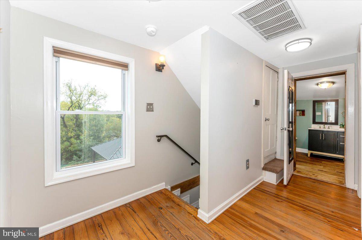 BRUNSWICK - Residential